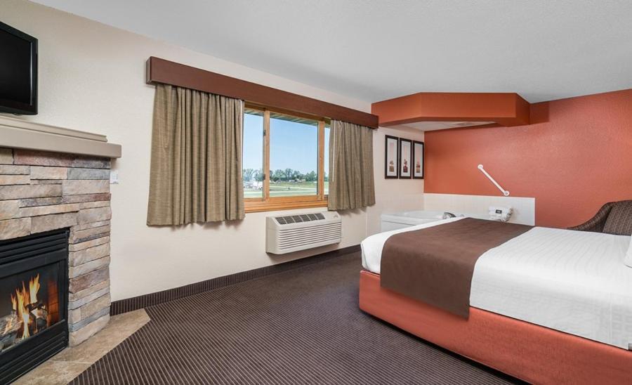 AmericInn by Wyndham Grafton photo 10
