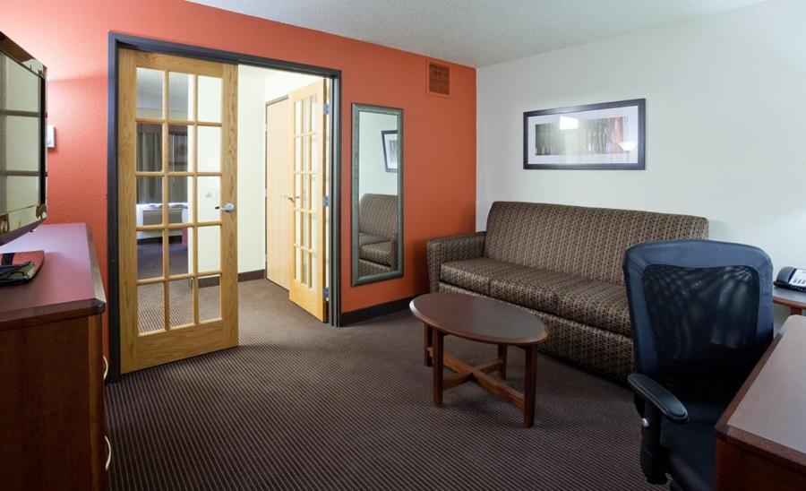 AmericInn by Wyndham Grafton photo 13