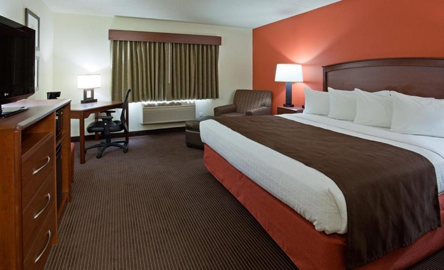 AmericInn by Wyndham Grafton photo 11