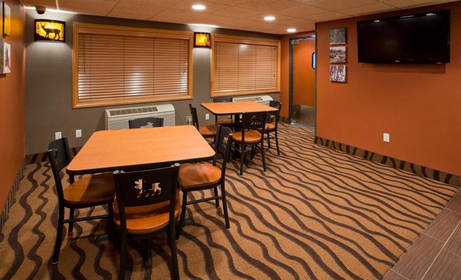 AmericInn by Wyndham Grafton photo 6