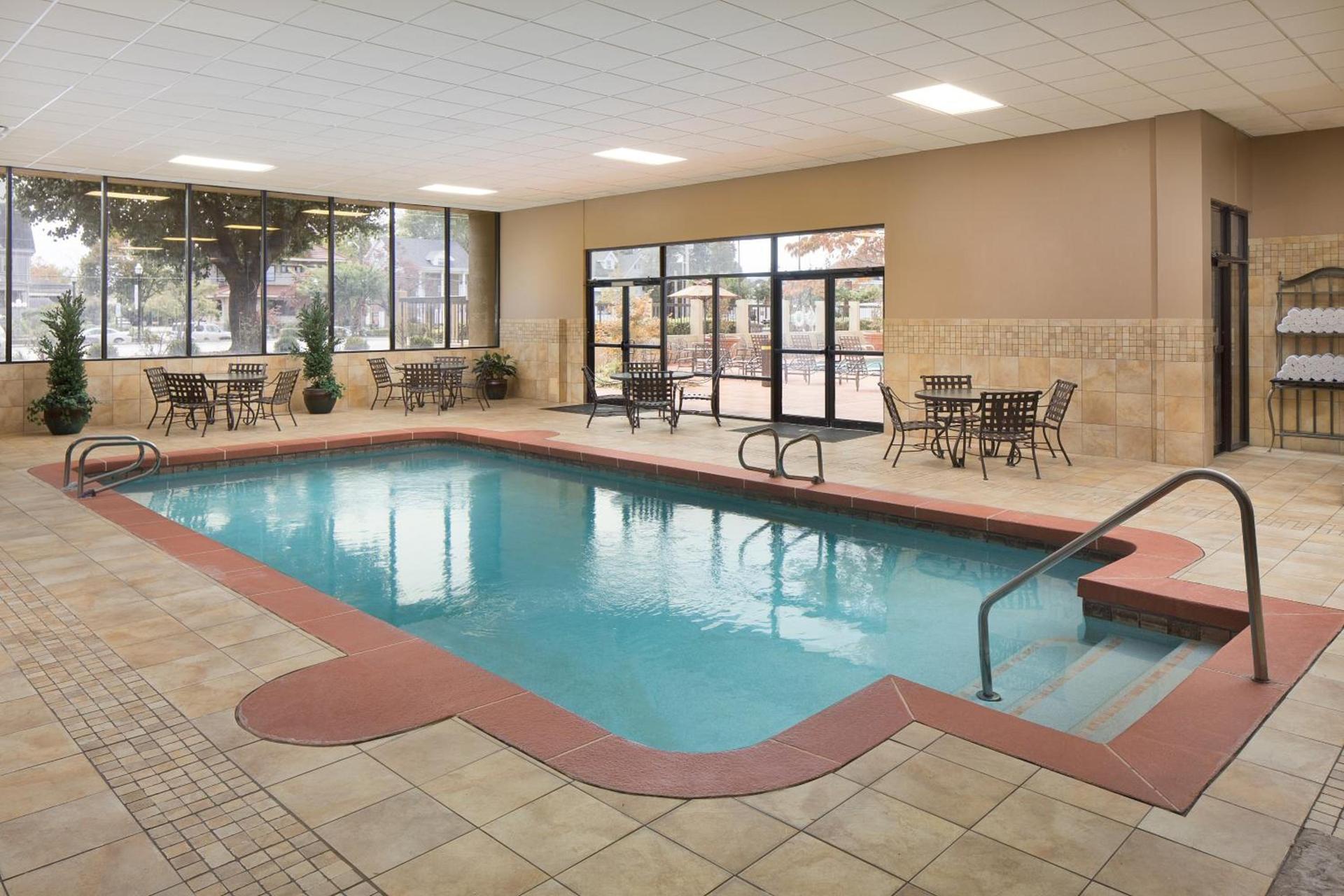 University Plaza Hotel photo 6