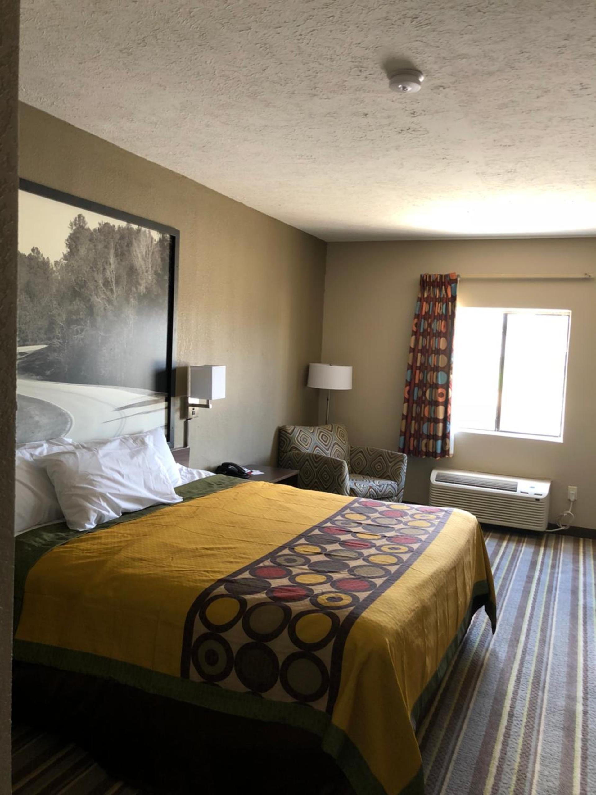 Super 8 by Wyndham Jackson Ridgeland photo 19