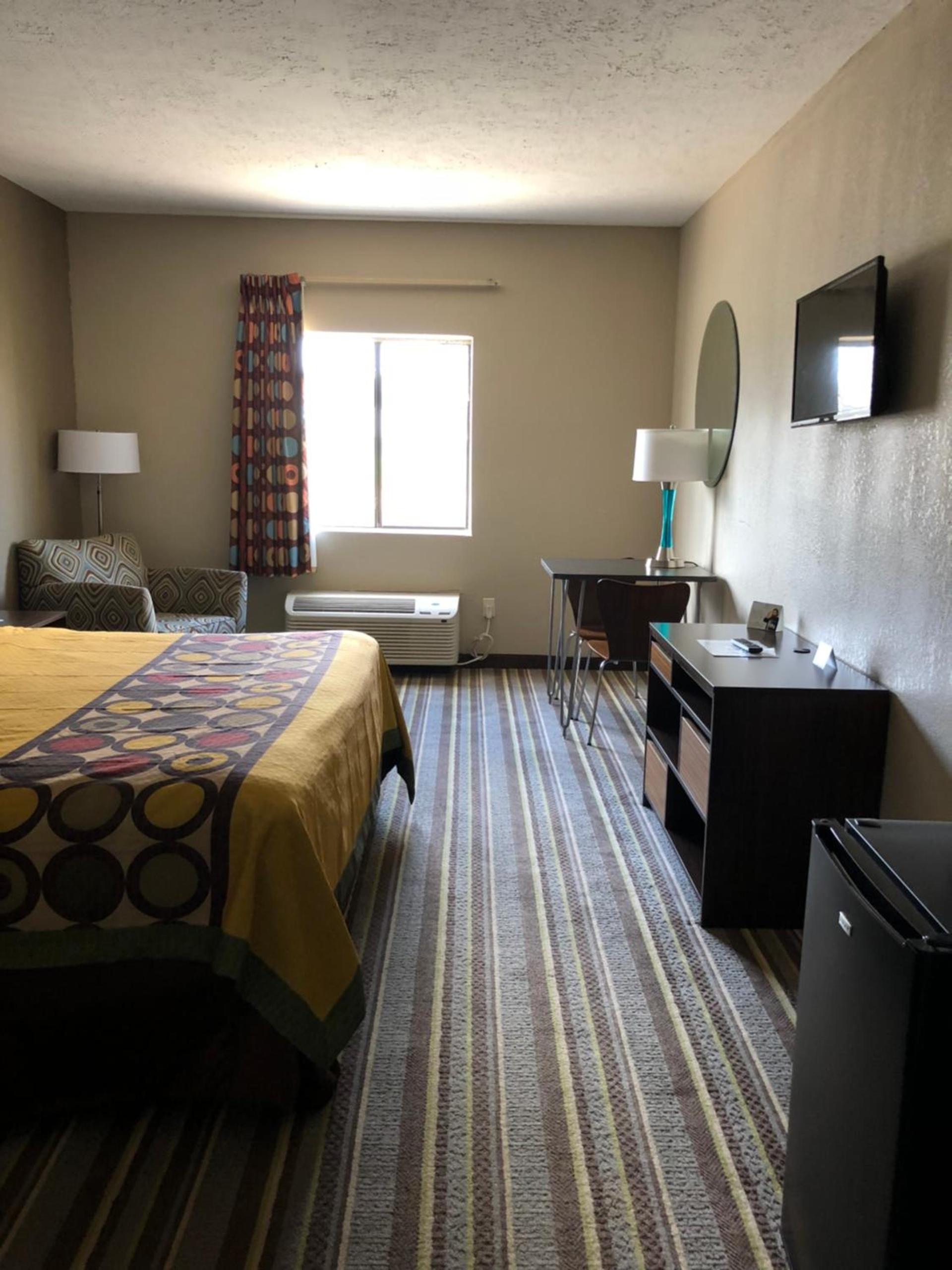 Super 8 by Wyndham Jackson Ridgeland photo 18