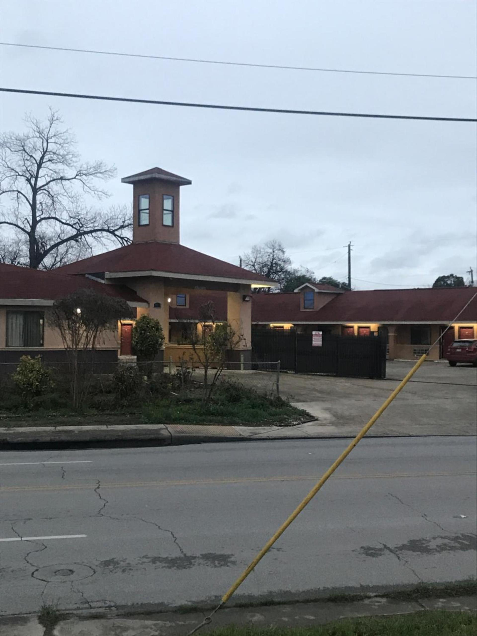 SouthTown S.A. Inn photo 3