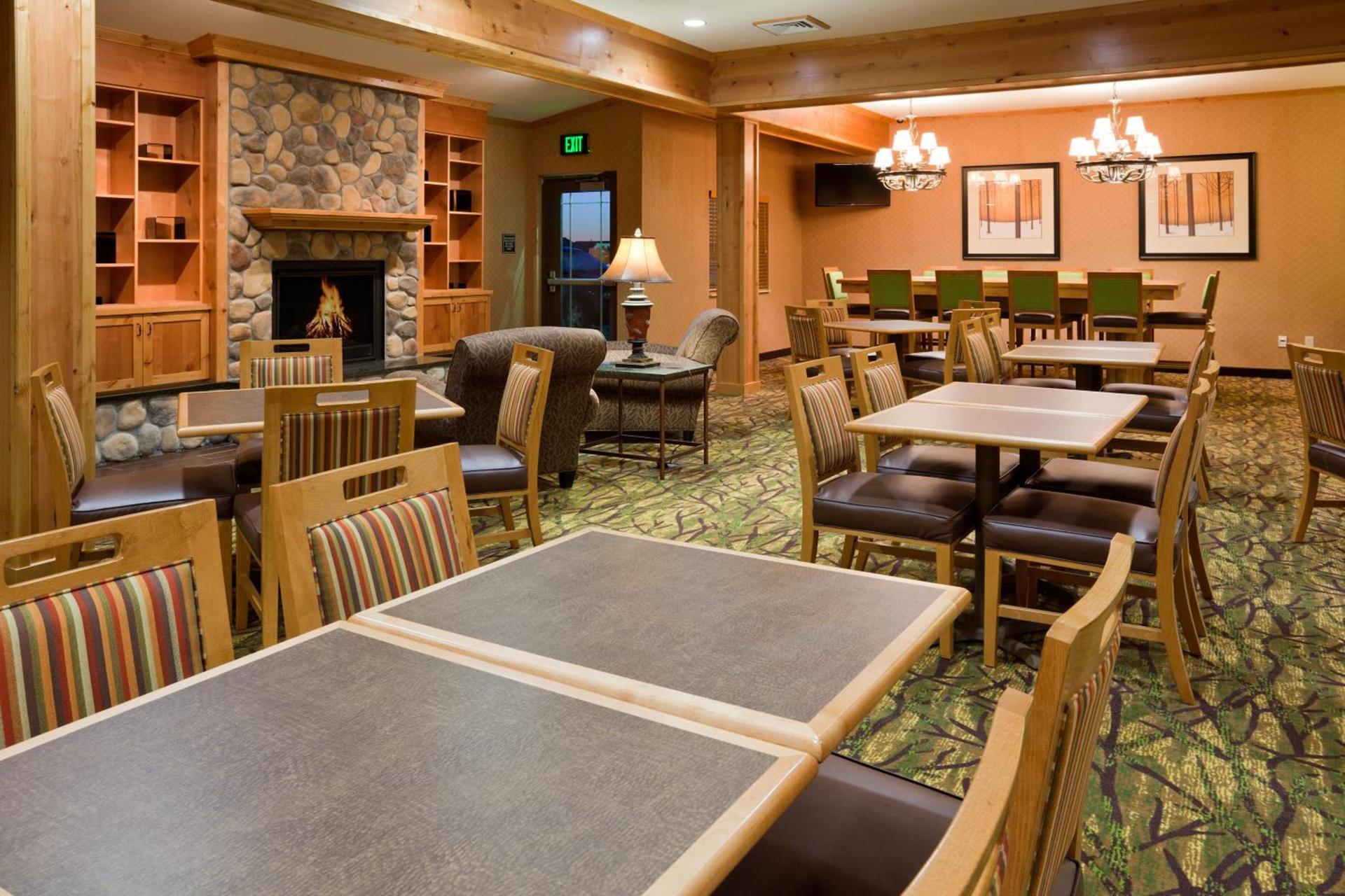 TownePlace Suites by Marriott Minot photo 9