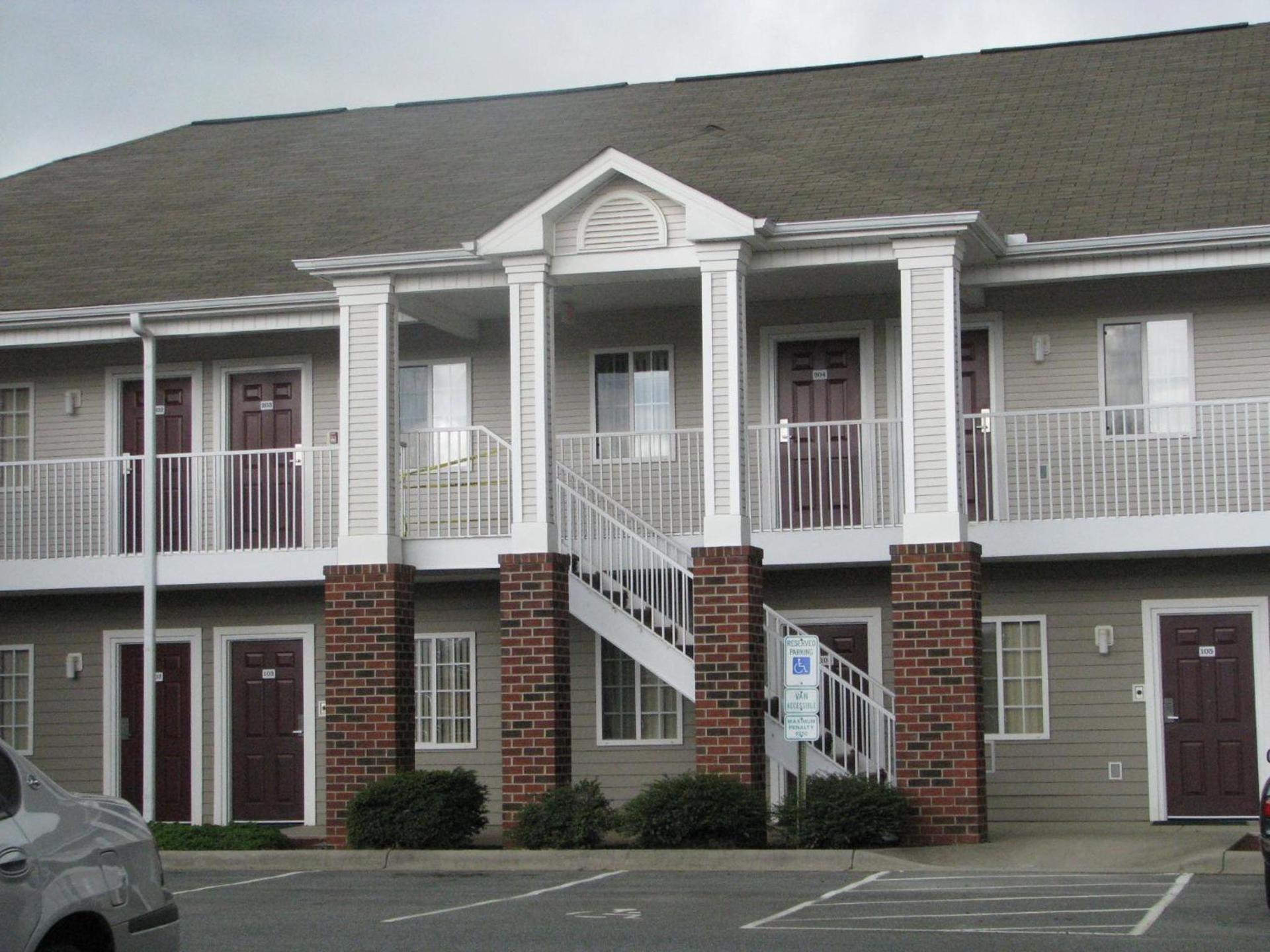 Affordable Suites Conover / Hickory photo 11