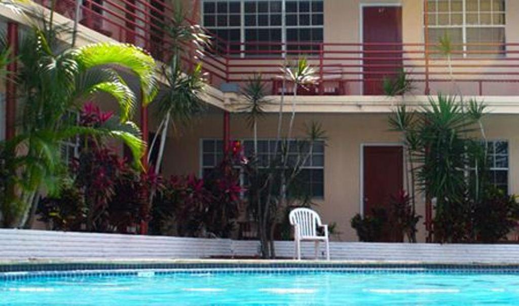 Beach and Town Motel photo 6