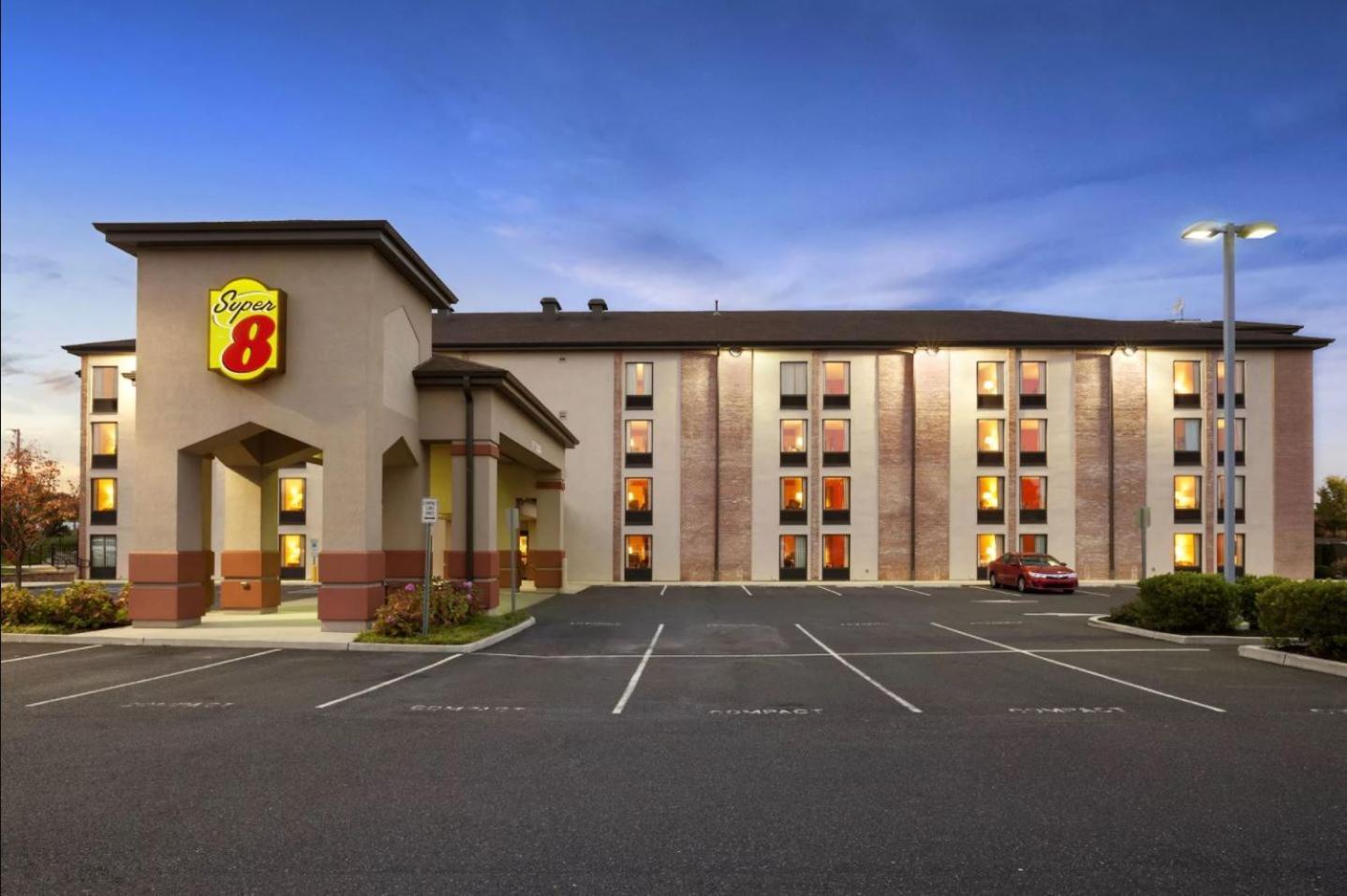 Super 8 by Wyndham Mount Laurel photo 33