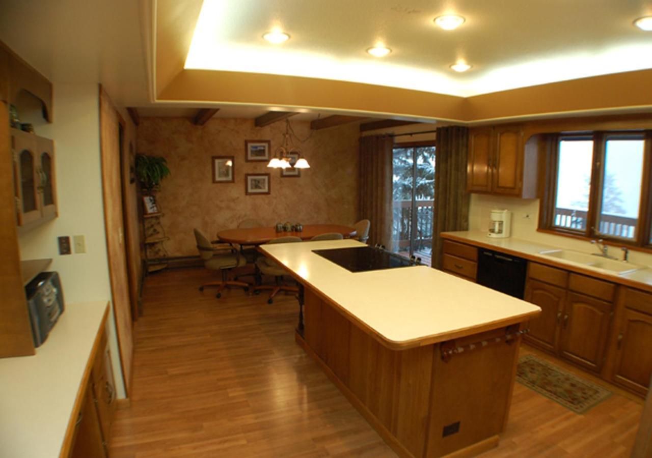 Wildwood Inn photo 98