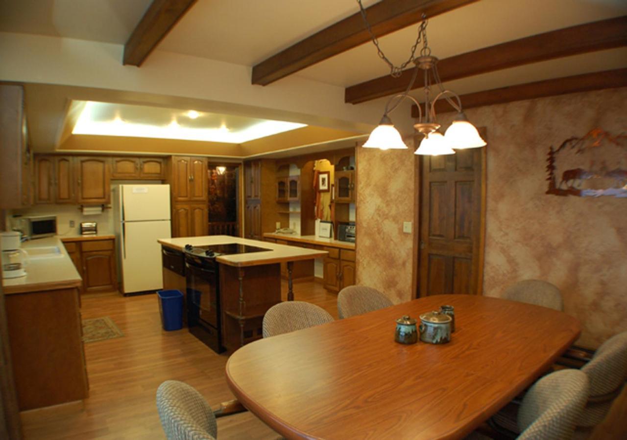 Wildwood Inn photo 99