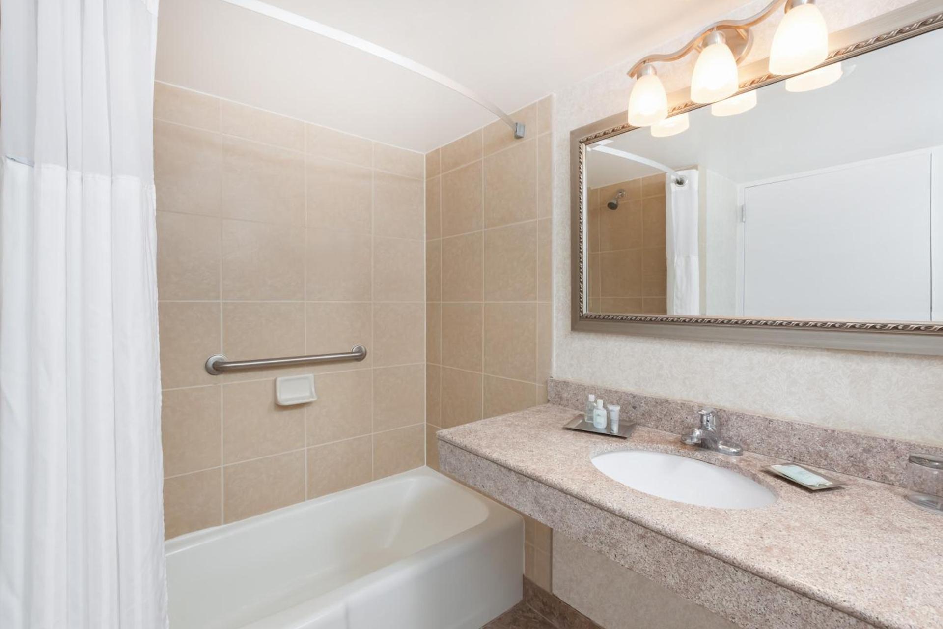 Wyndham Virginia Beach Oceanfront photo 57