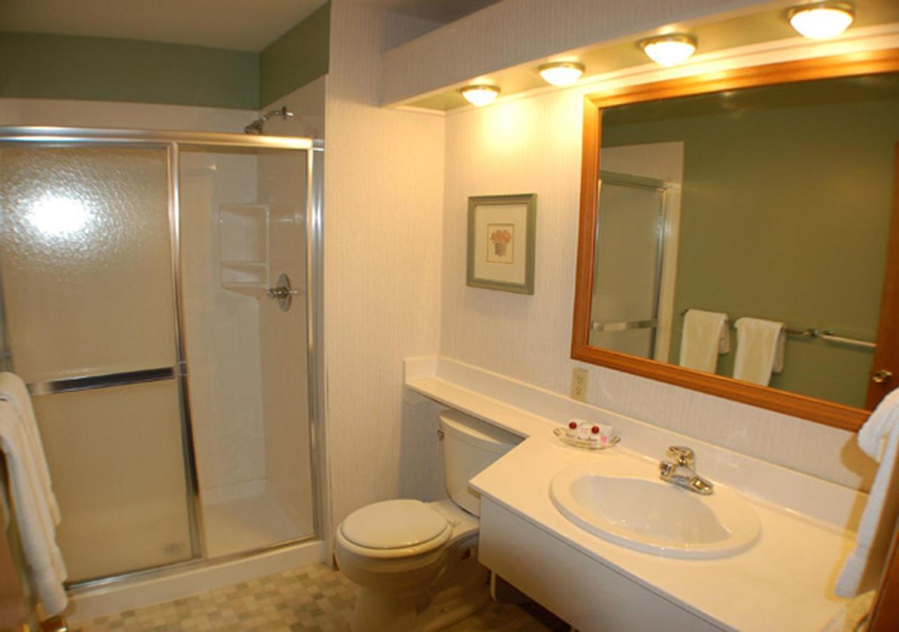 Wildwood Inn photo 89