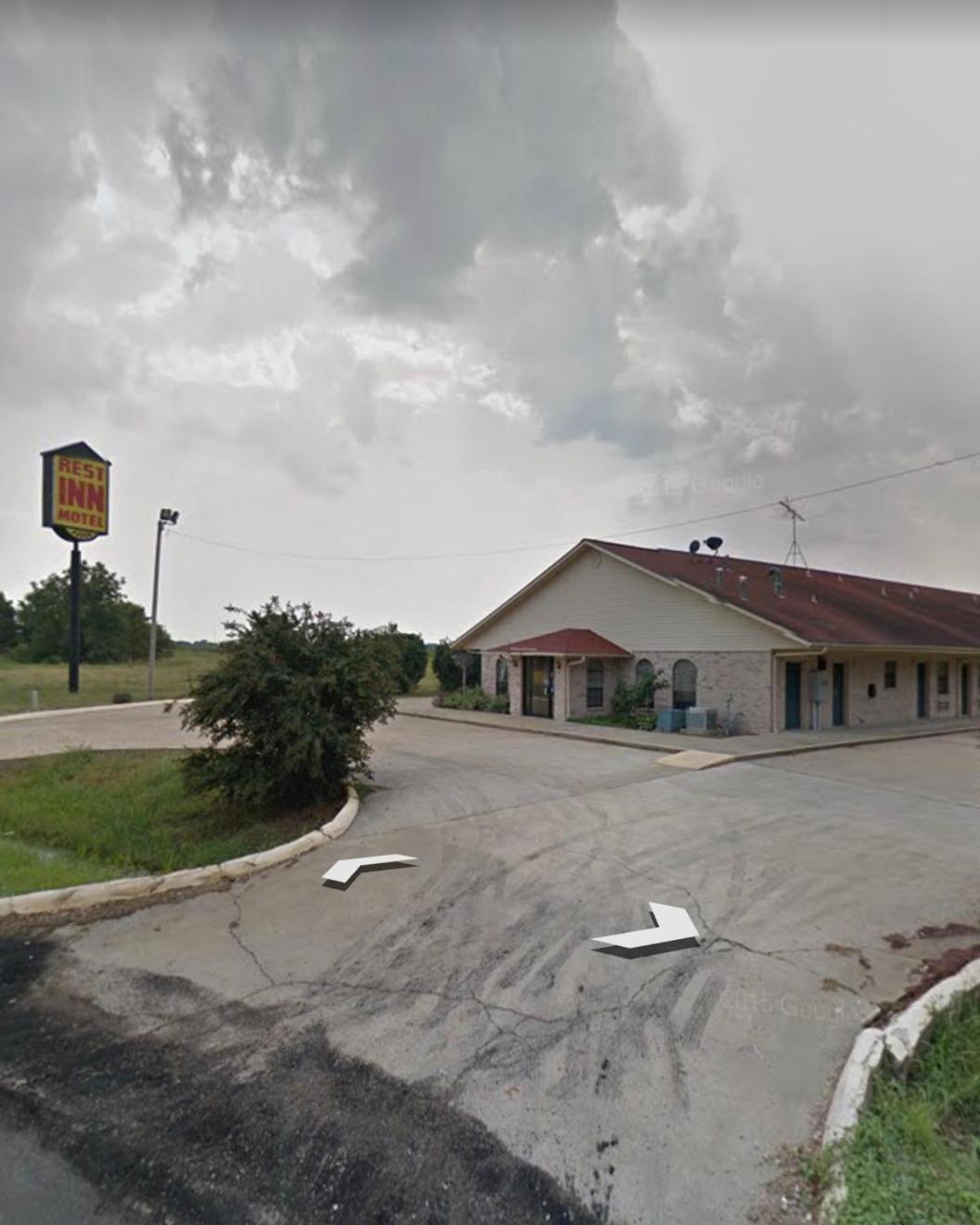 Rest Inn Motel photo 12
