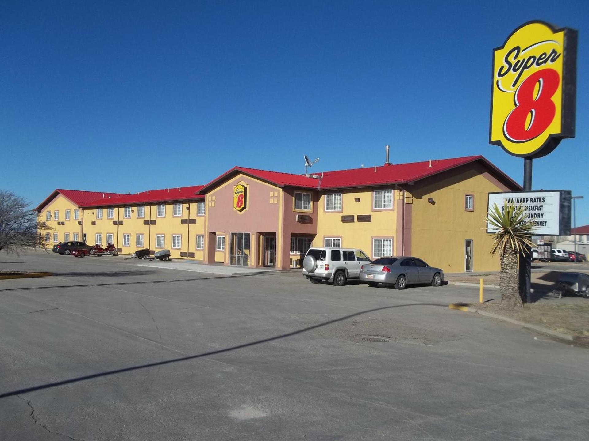 Super 8 by Wyndham Moriarty photo 15
