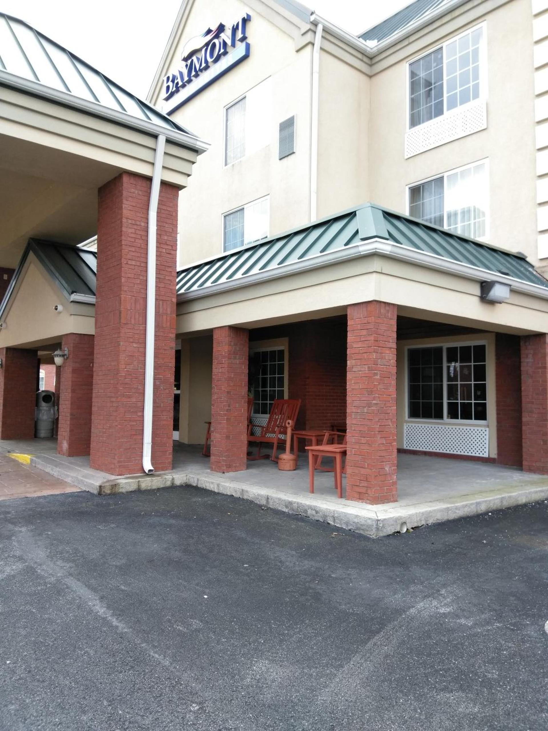 Baymont by Wyndham Clinton photo 18