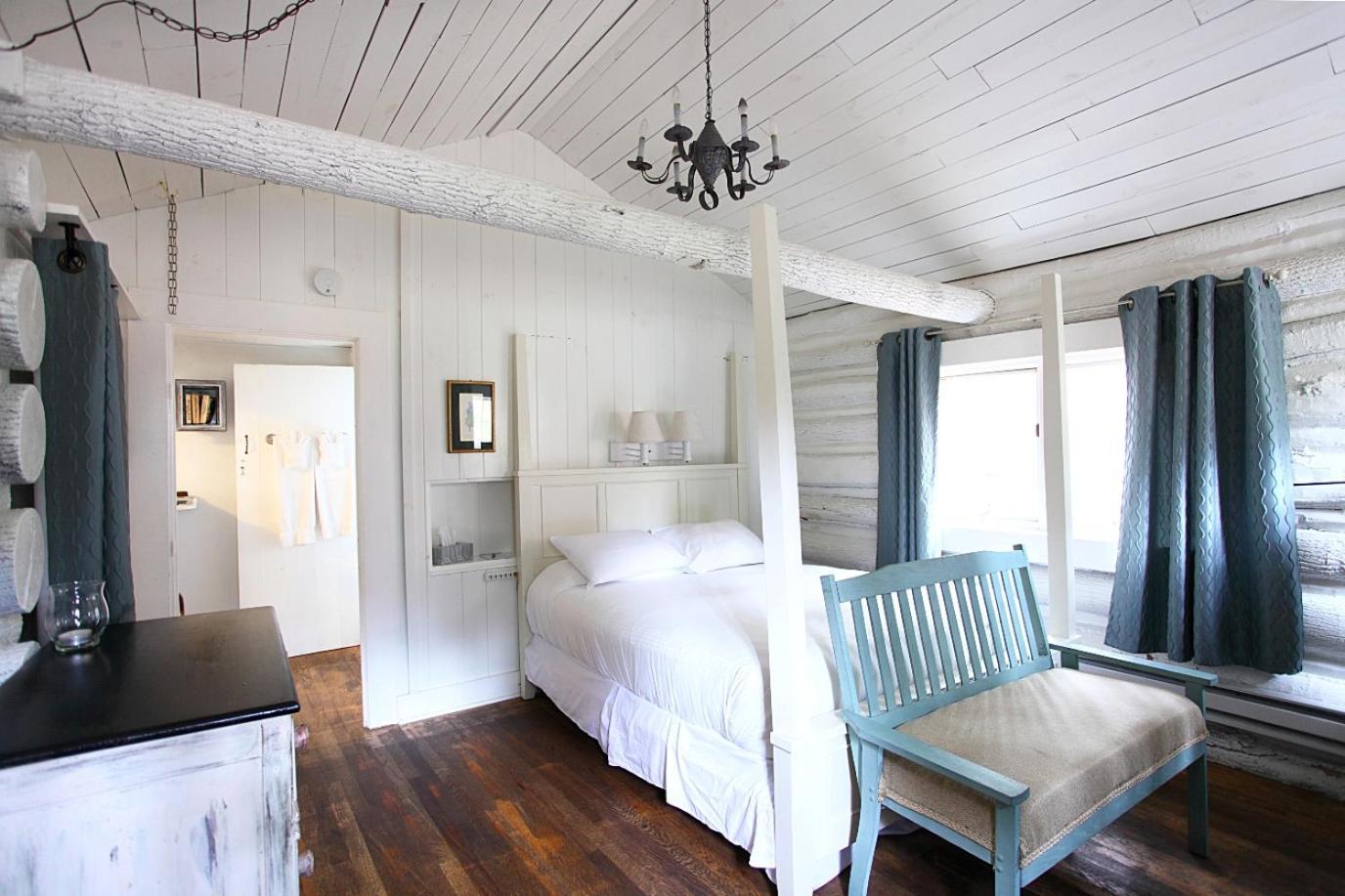 The Pines Cottages photo 33