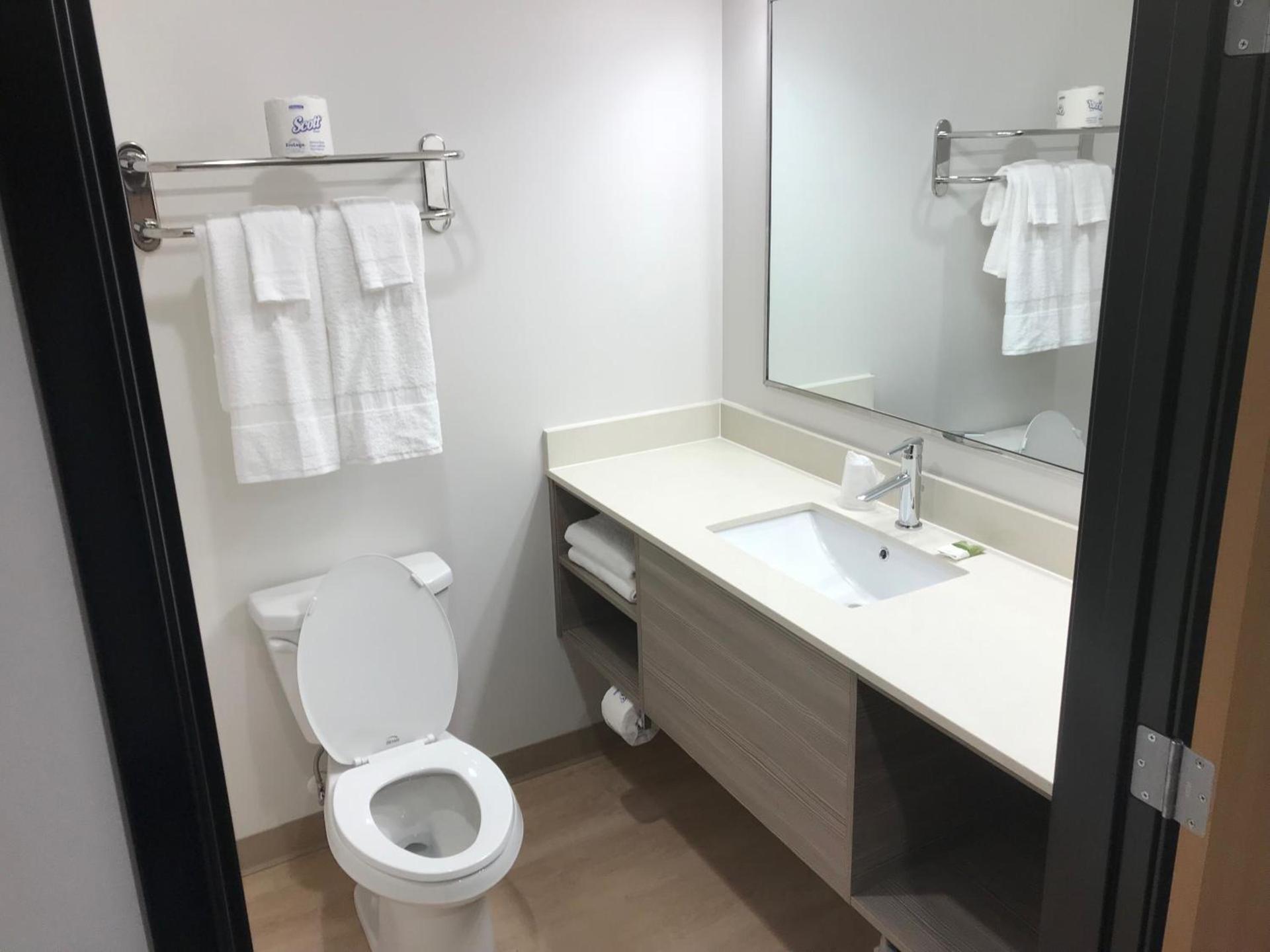 WoodSpring Suites Seattle Redmond photo 4
