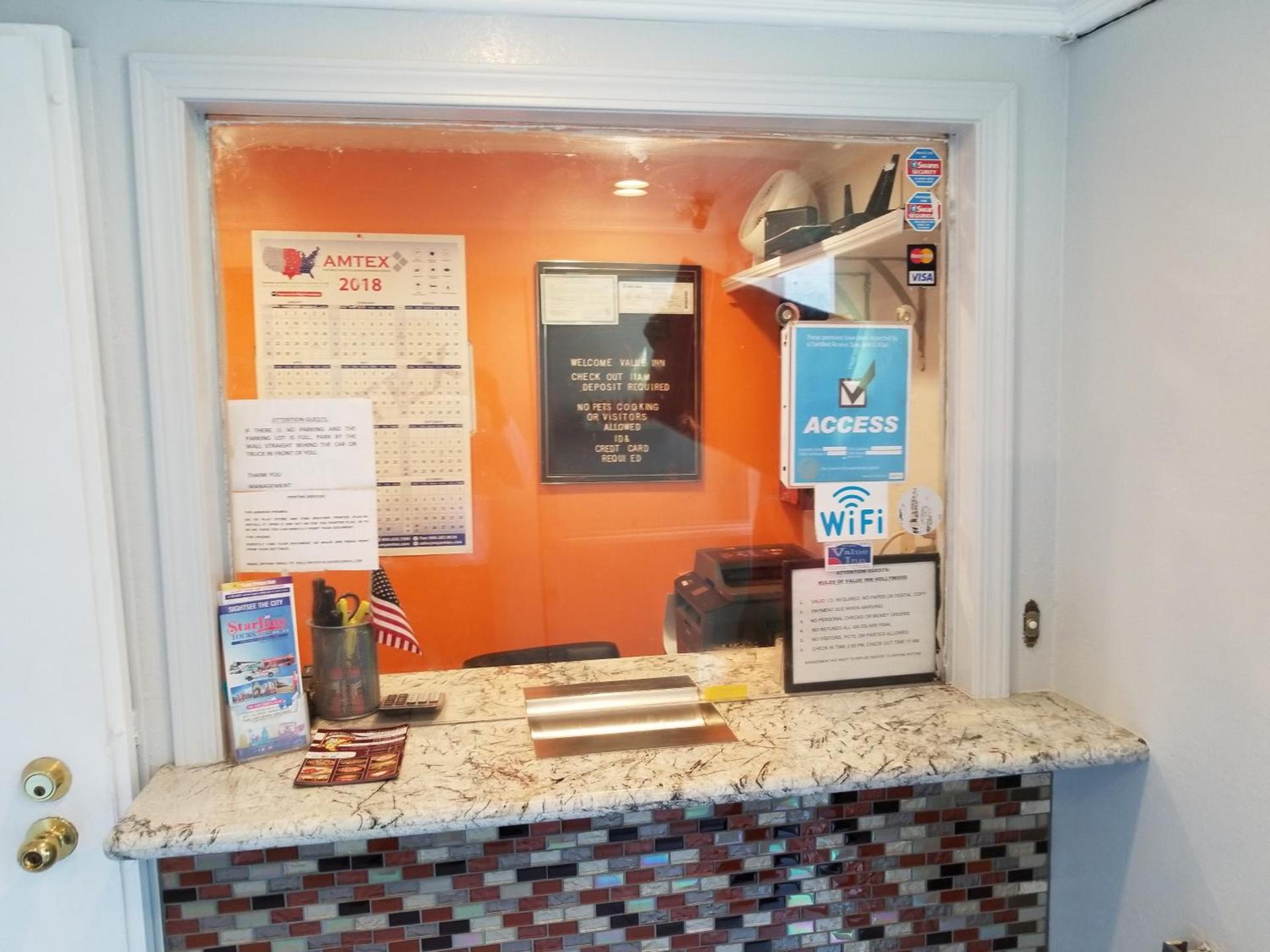 Value Inn Hollywood photo 6