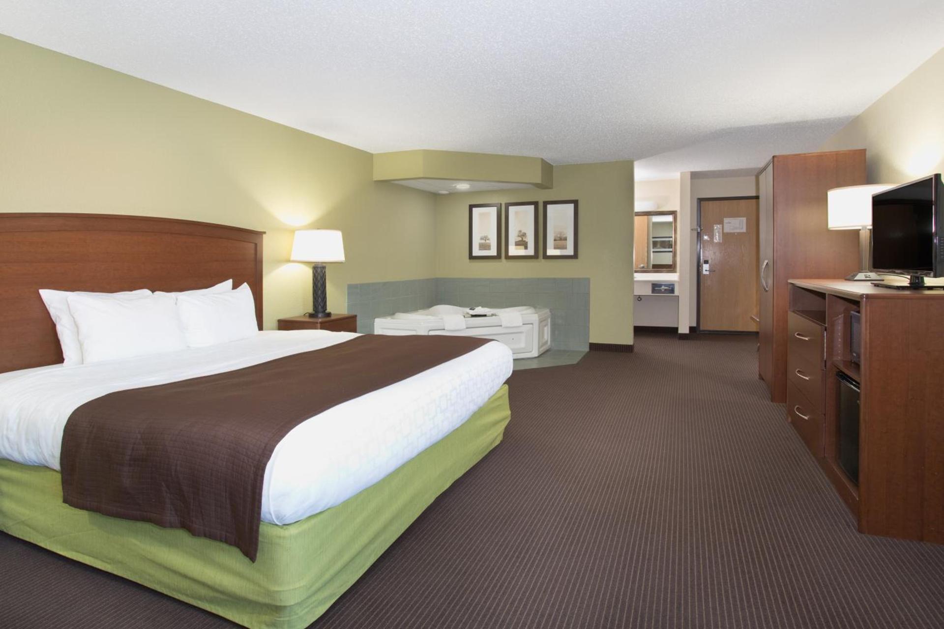 Cobblestone Hotel & Suites - Wisconsin Rapids photo 16