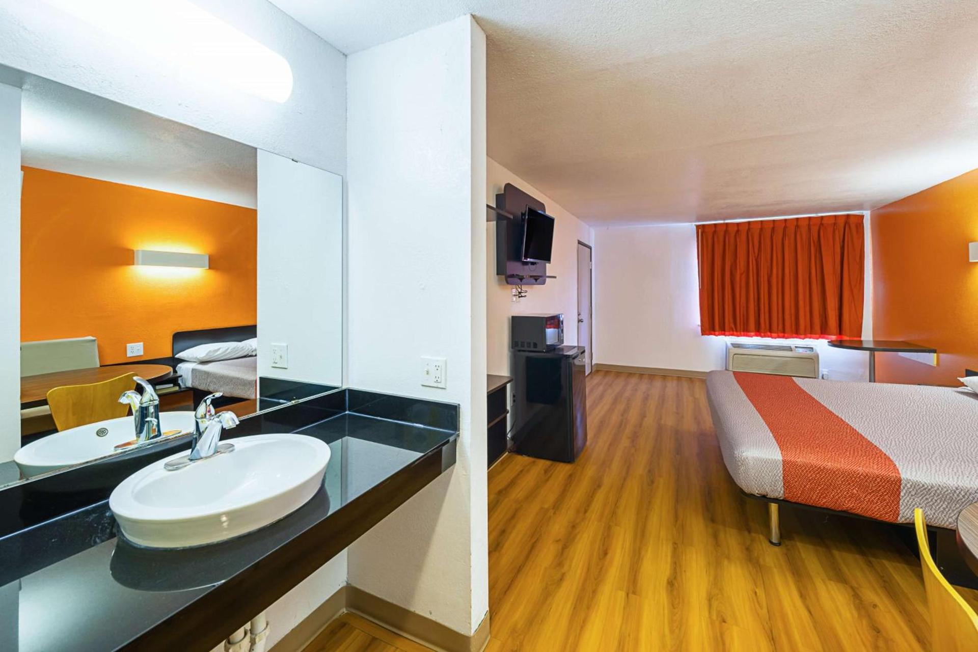 Motel 6-Amarillo, TX photo 12