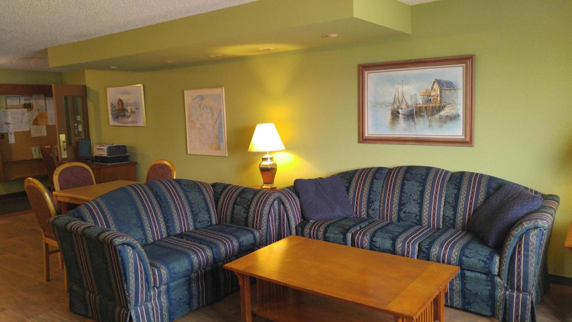 Harbor Lights Lodge photo 39
