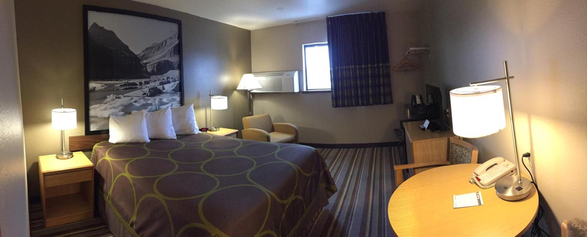 Super 8 by Wyndham Dillon photo 29