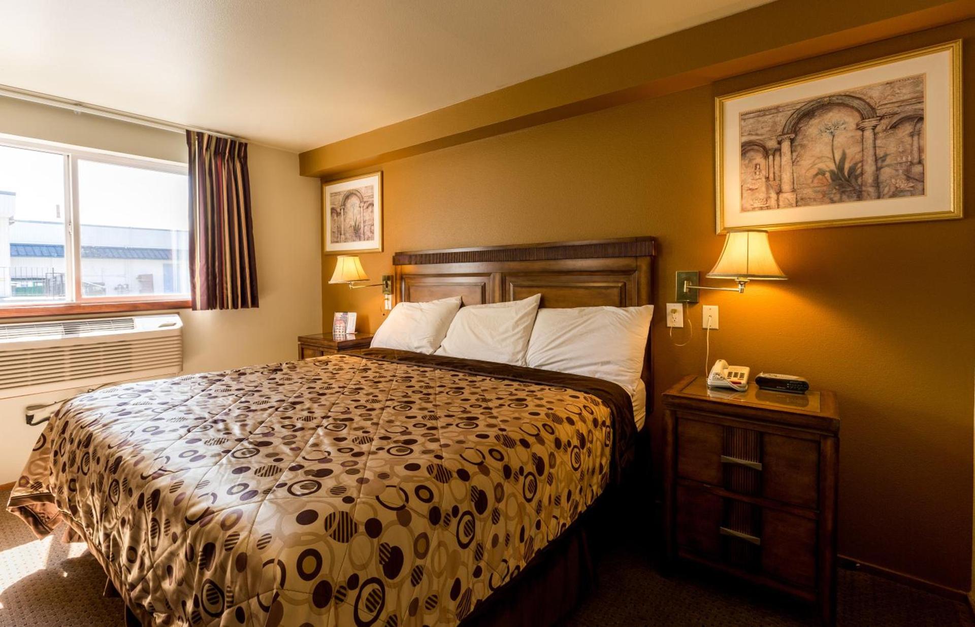 Bay City Inn photo 25