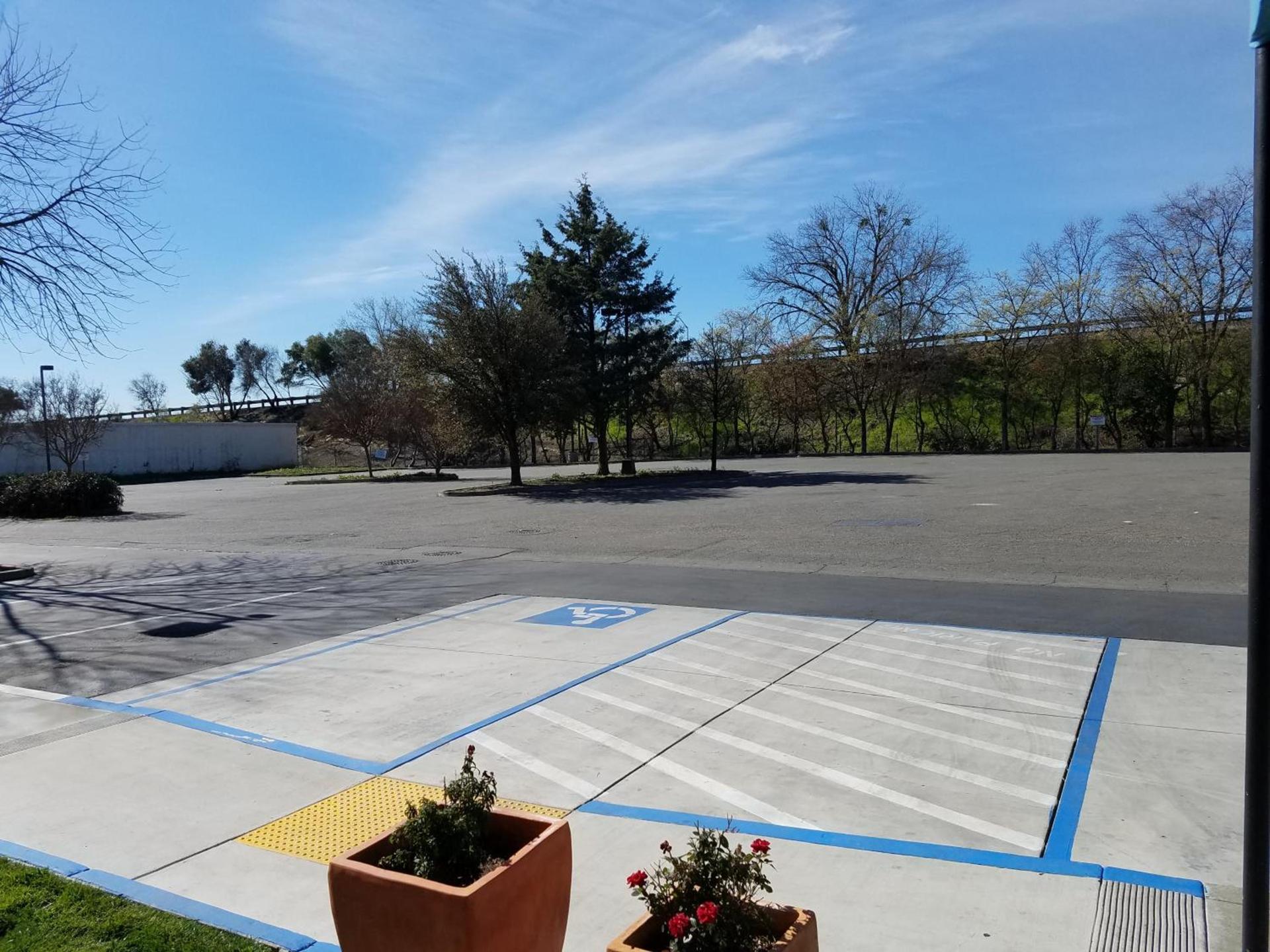 Days Inn by Wyndham Woodland photo 30