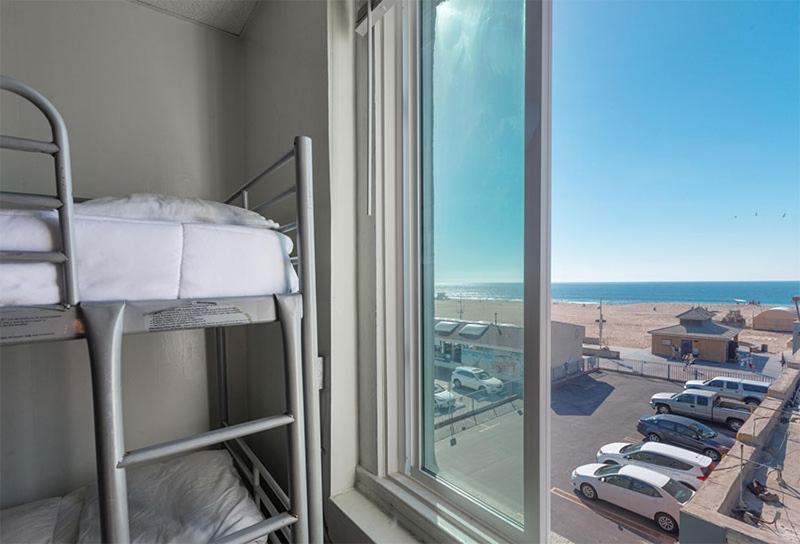 ITH Hermosa Beach Surf Hostel LAX photo 21