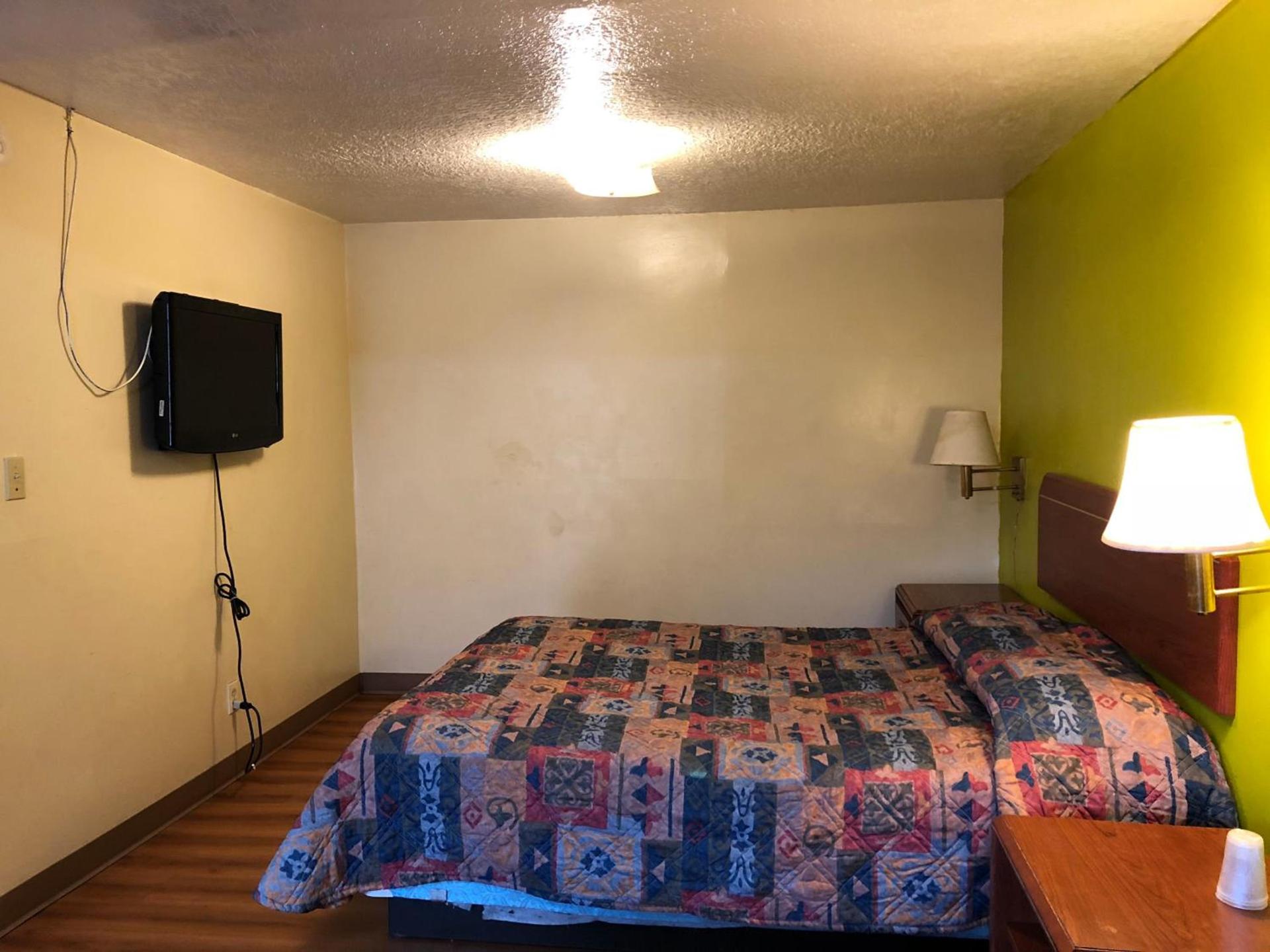 Budget inn photo 7