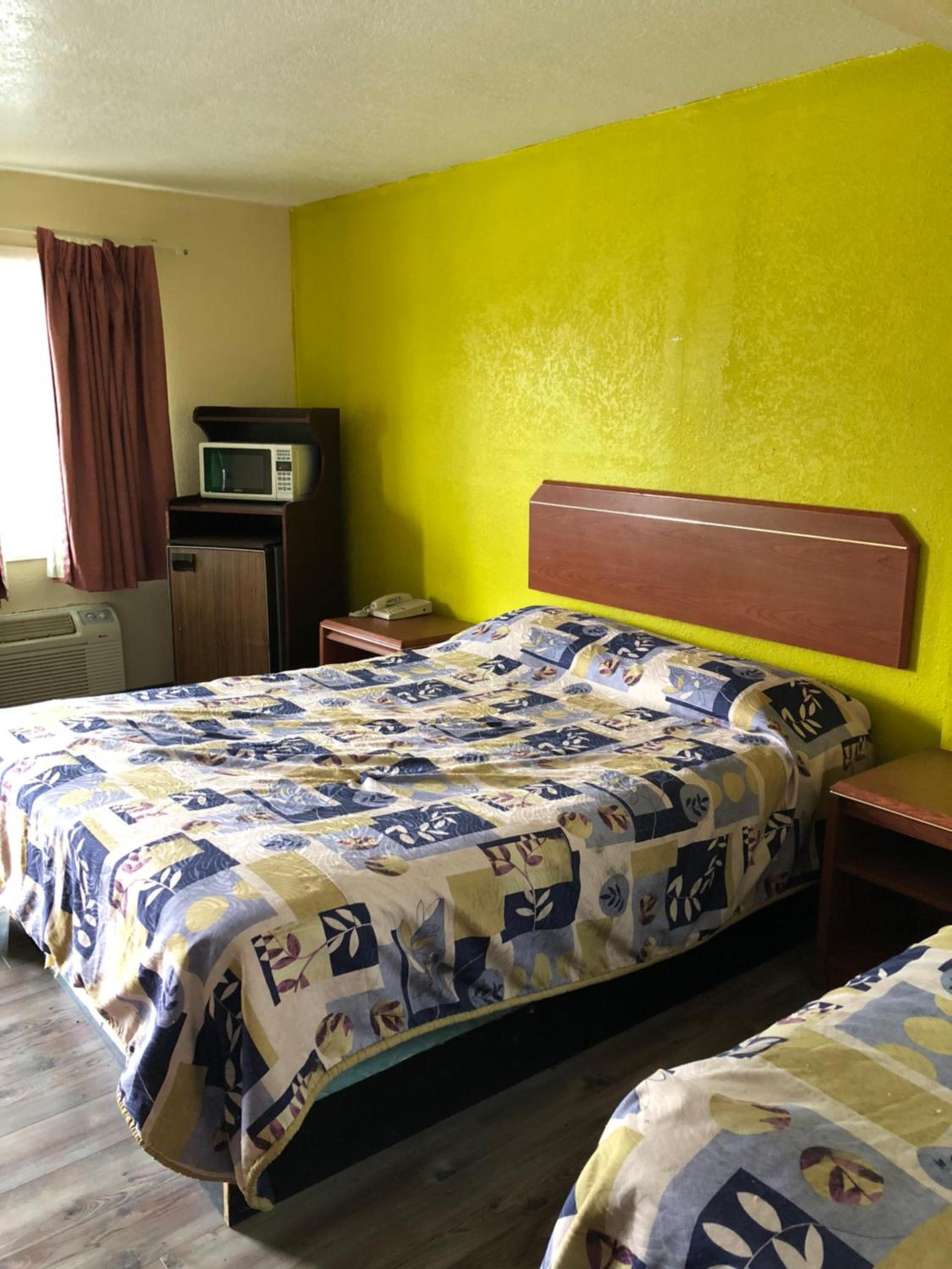 Budget inn photo 16