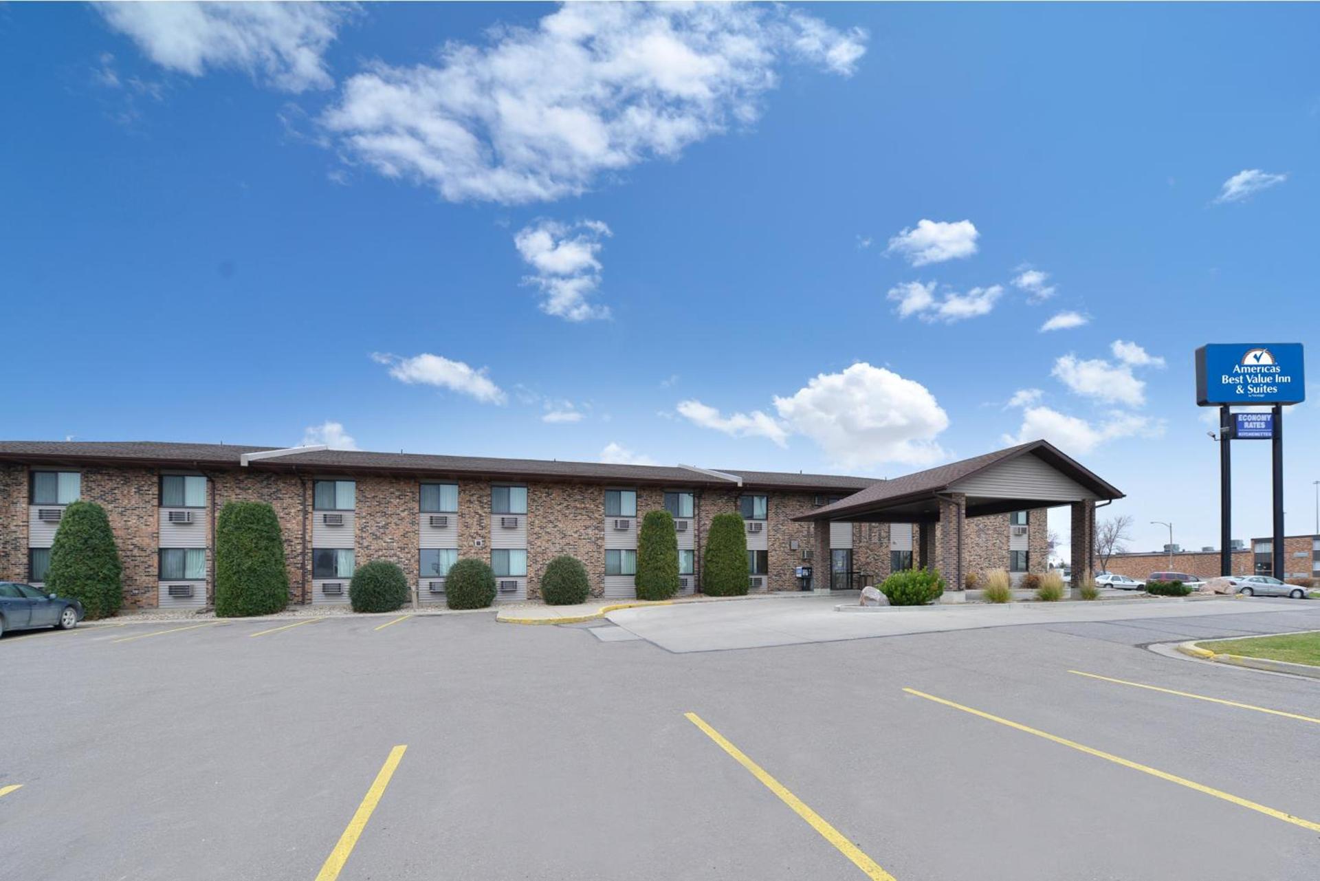 Americas Best Value Inn and Suites Bismarck photo 24