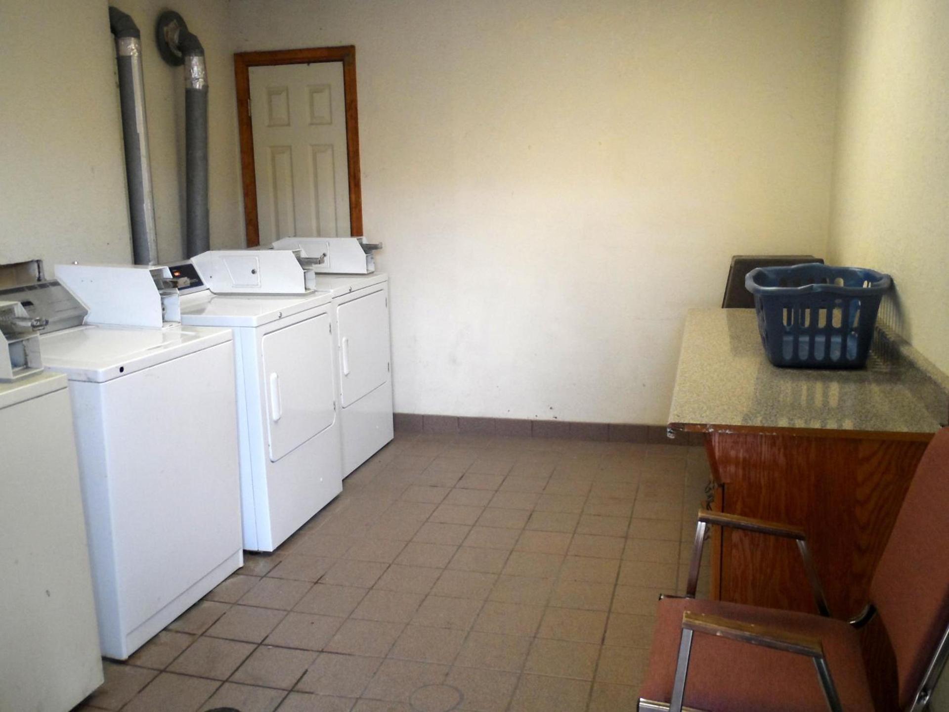Budgetel Inn Houston/Nasa photo 6