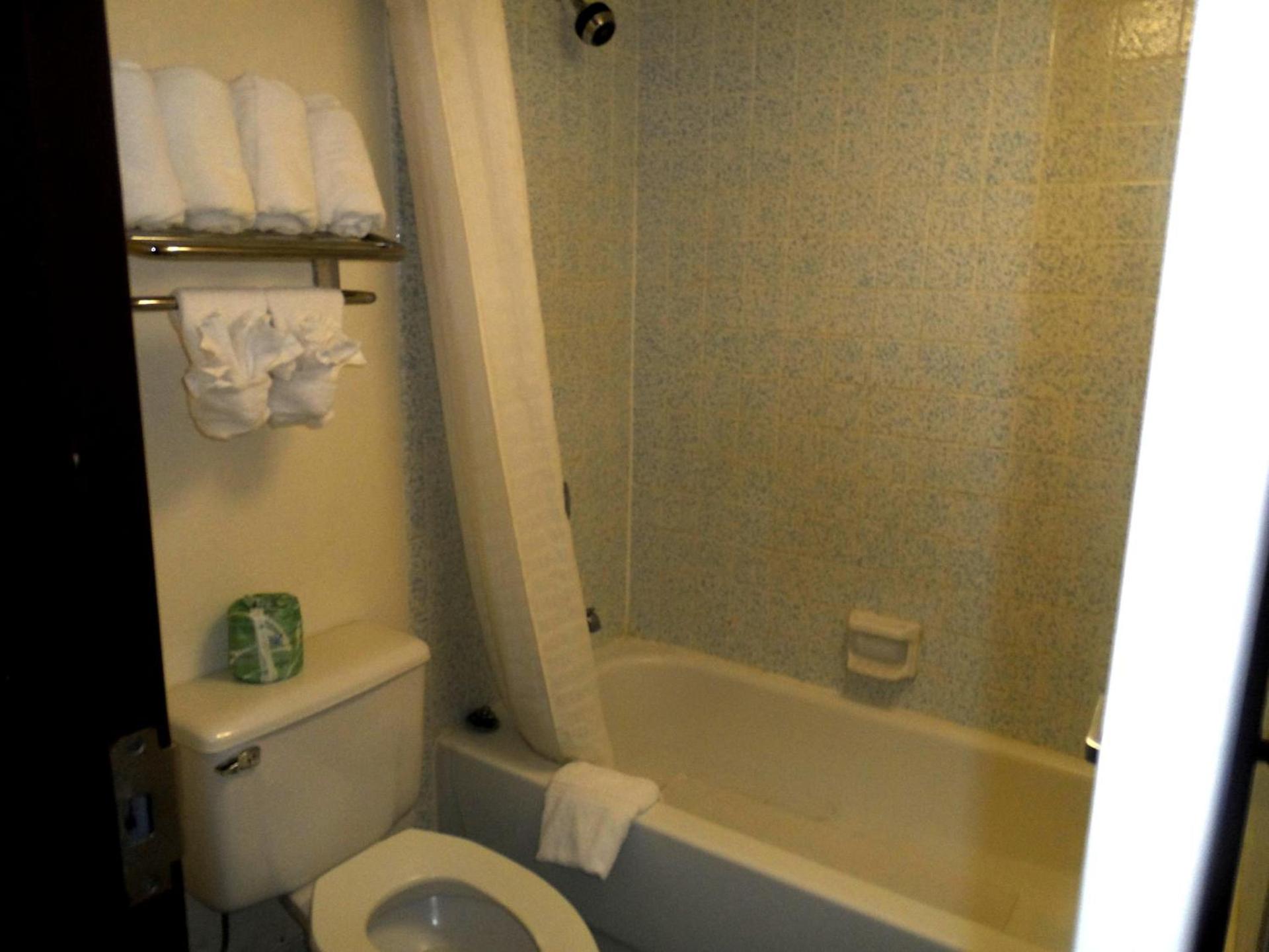 Budgetel Inn Houston/Nasa photo 7