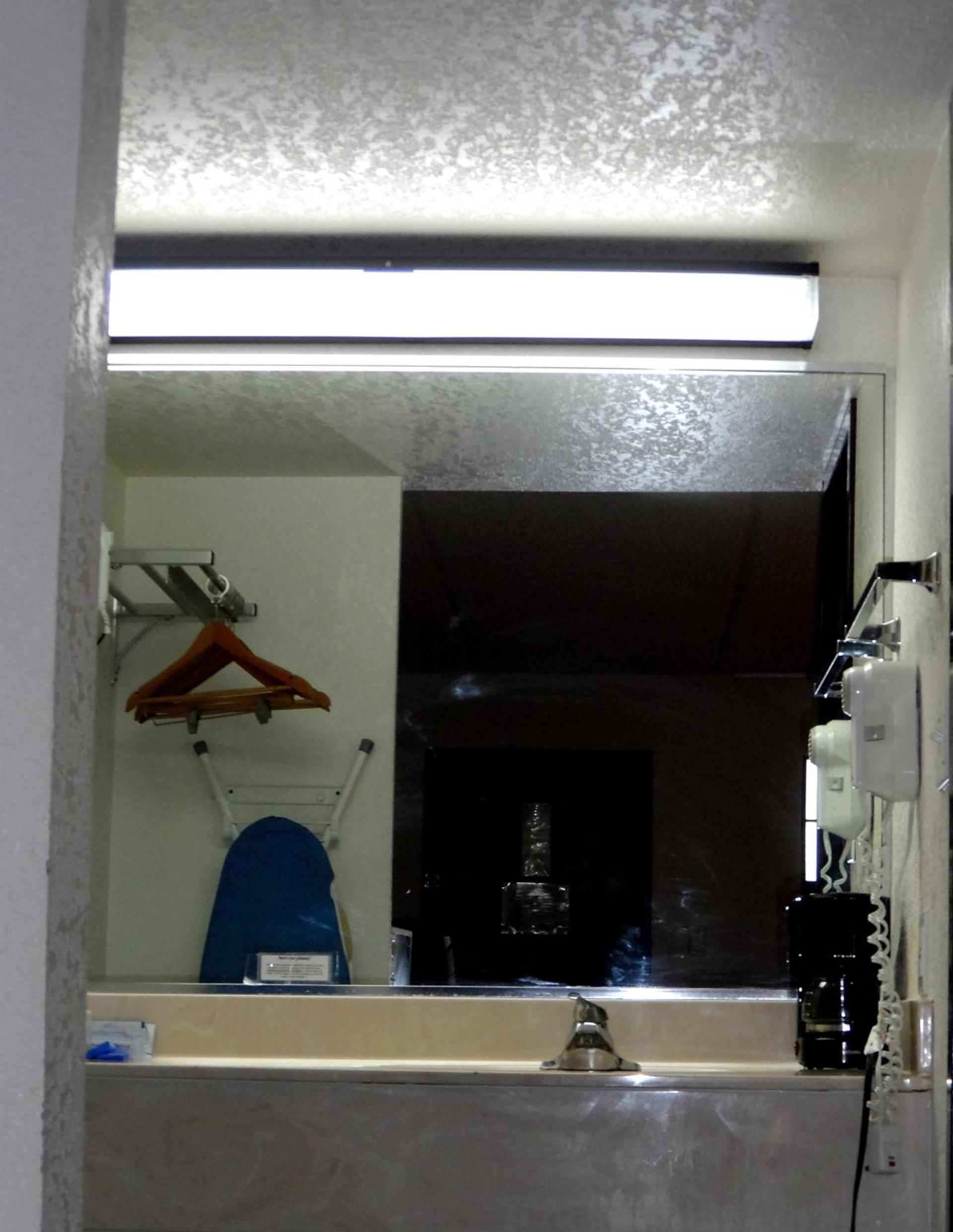 Budgetel Inn Houston/Nasa photo 5