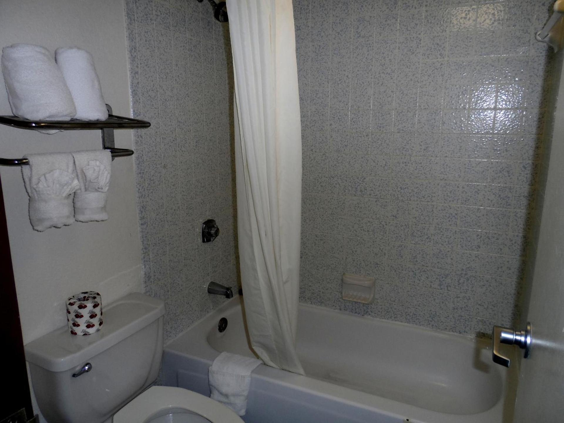 Budgetel Inn Houston/Nasa photo 8