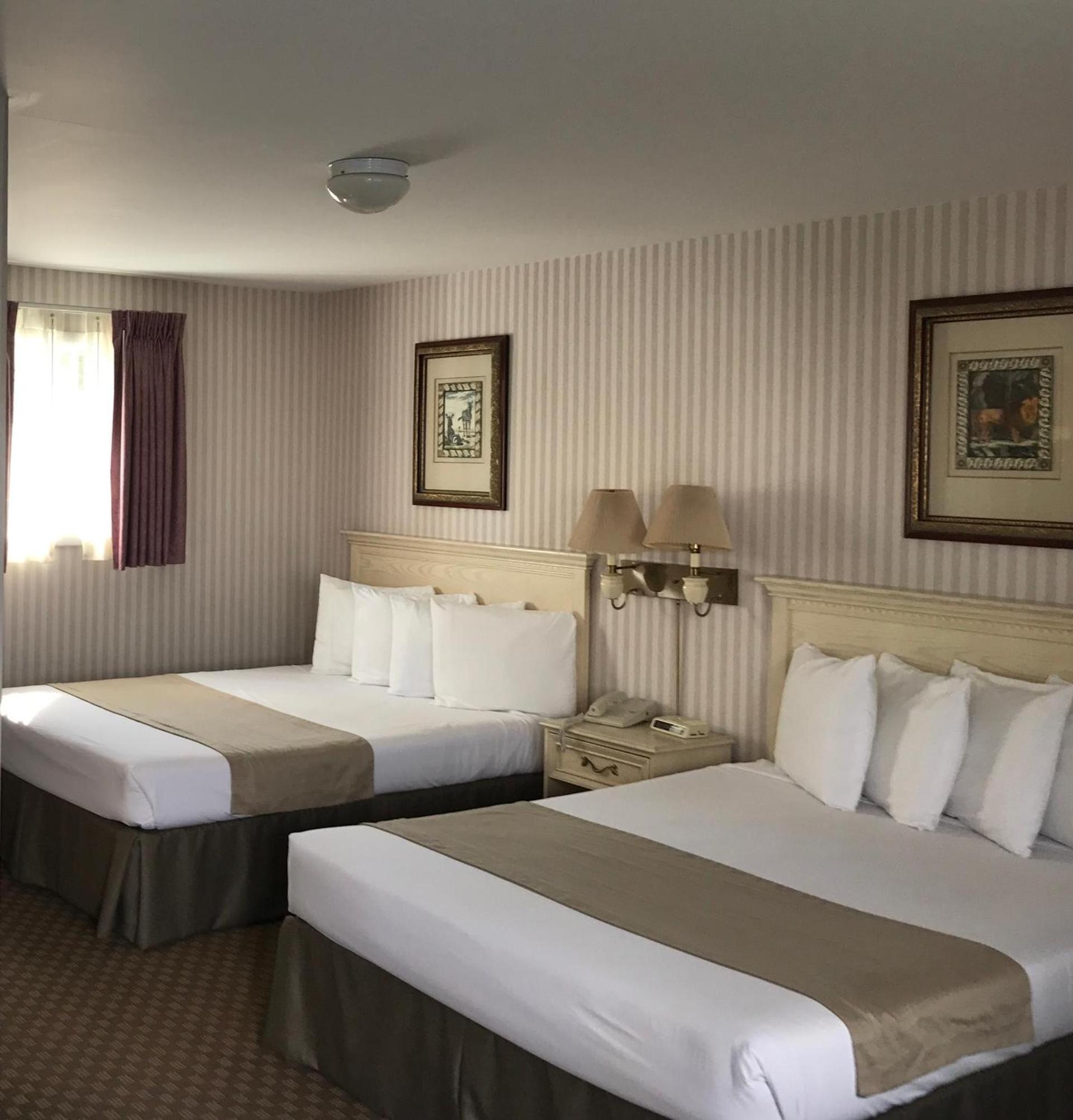 Parkside Inn Bridgeview photo 11