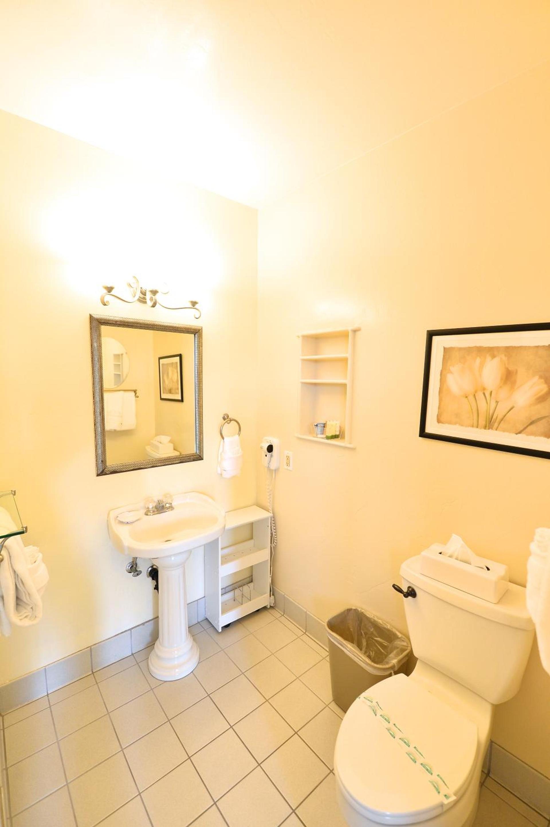 Crown City Inn Coronado photo 8