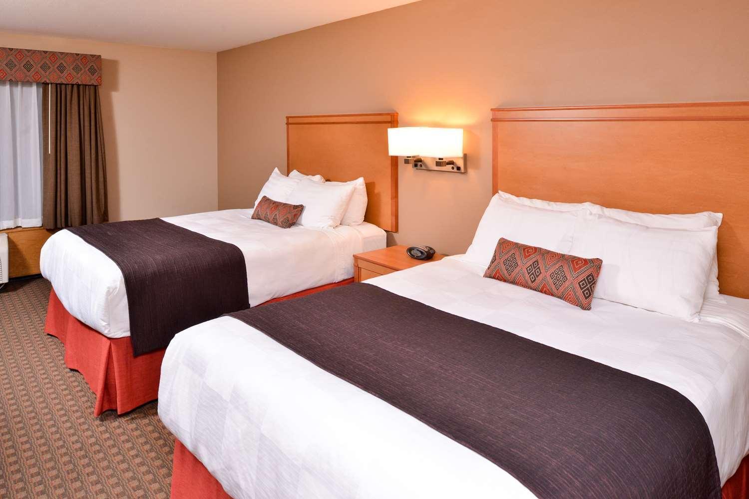 Best Western Plus Olympic Inn photo 77