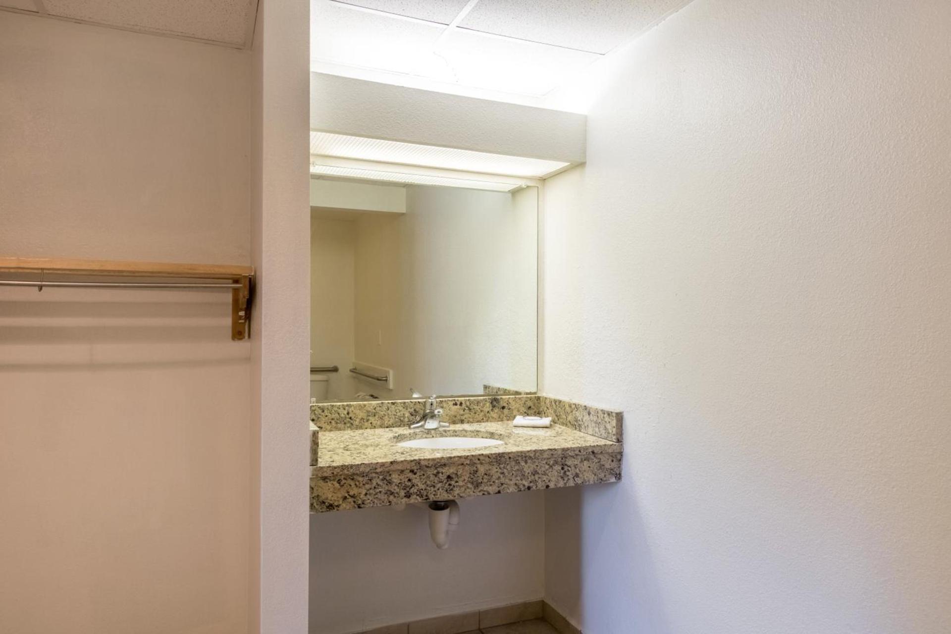 Motel 6-Pooler, GA - Savannah Airport photo 23