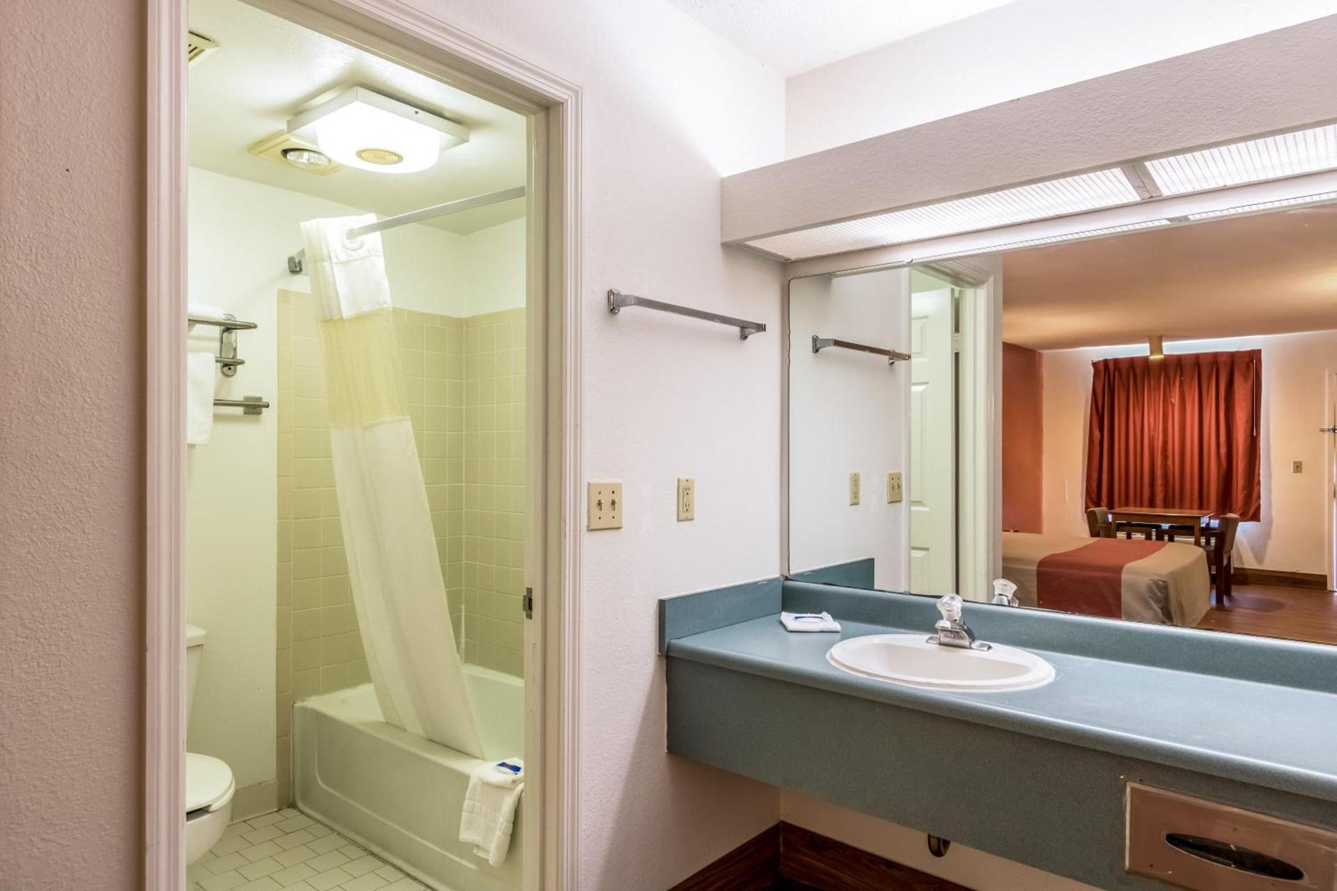 Motel 6-Pooler, GA - Savannah Airport photo 24