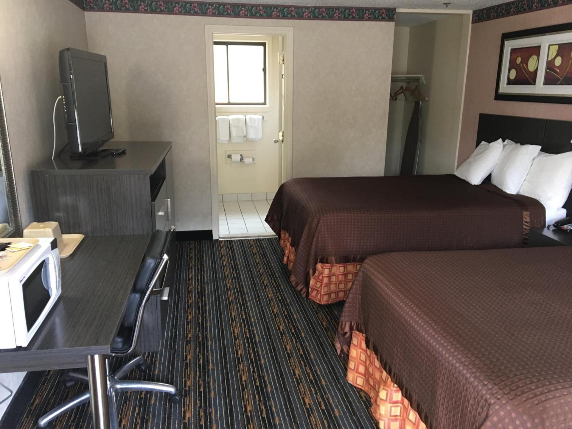 Whitney Inn & Suites photo 13