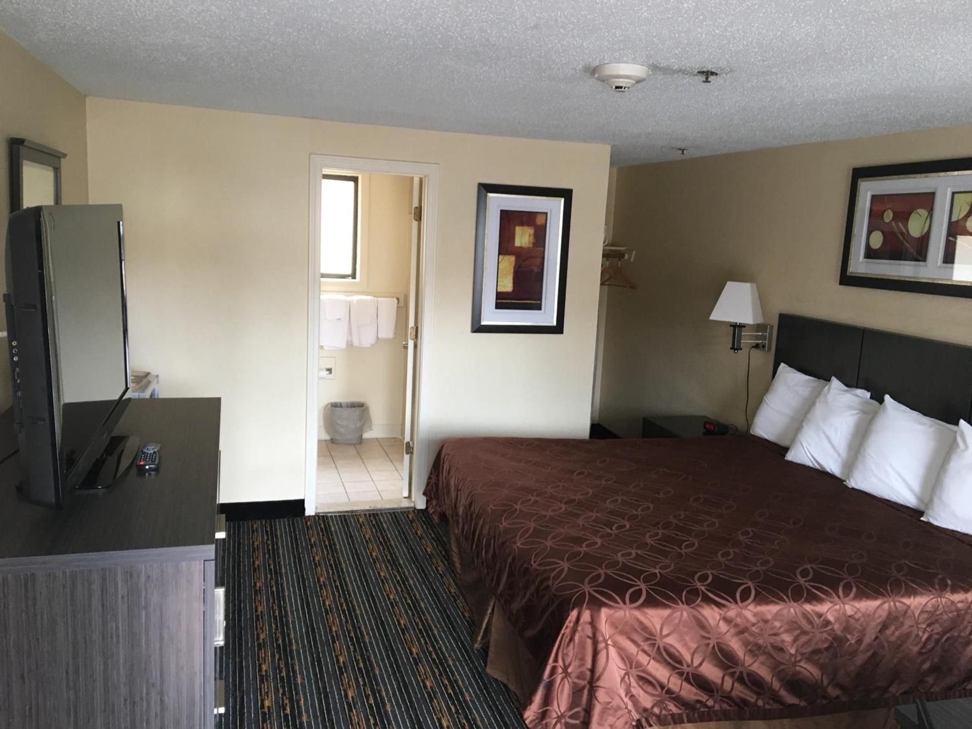 Whitney Inn & Suites photo 10