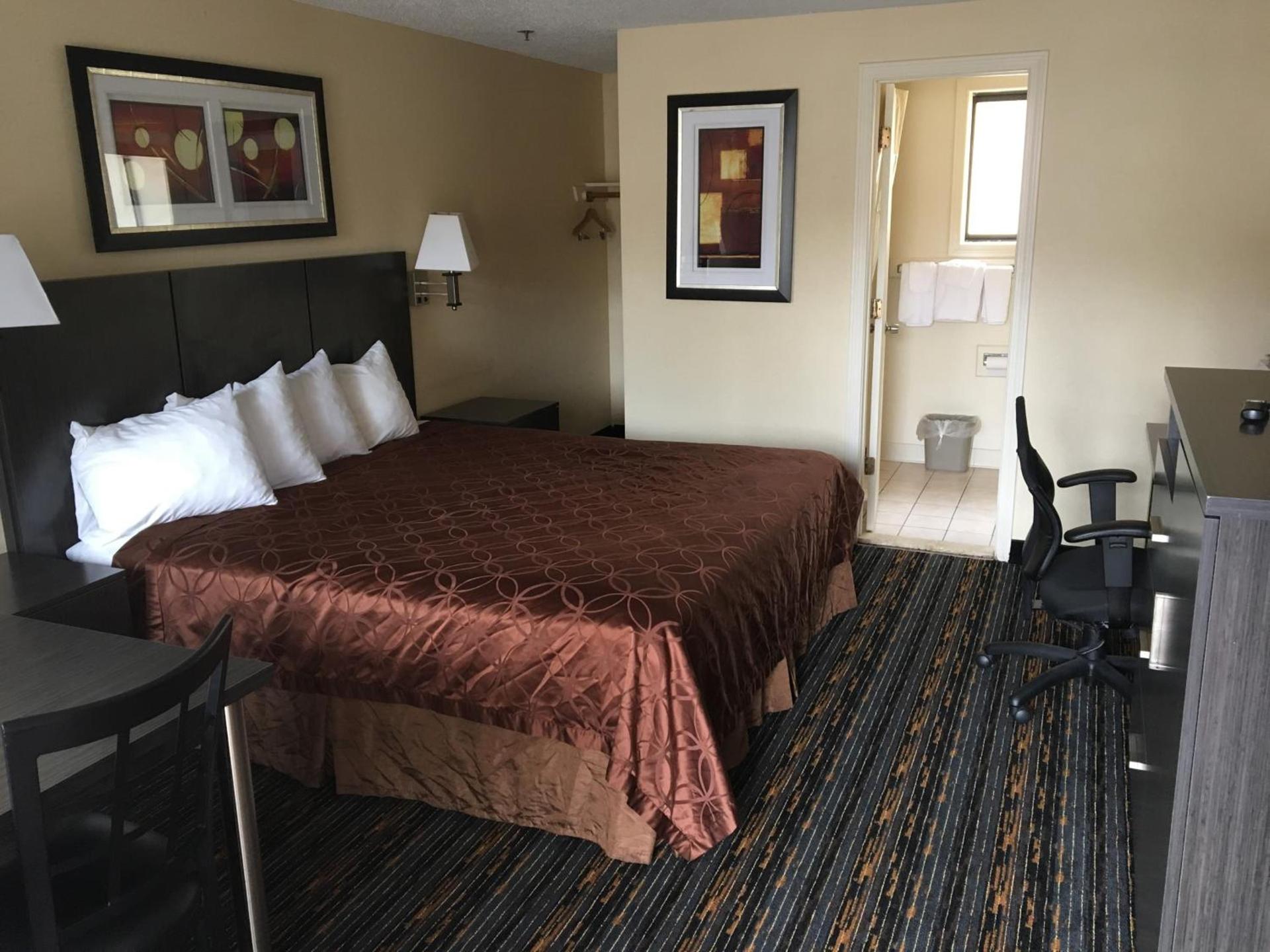 Whitney Inn & Suites photo 8
