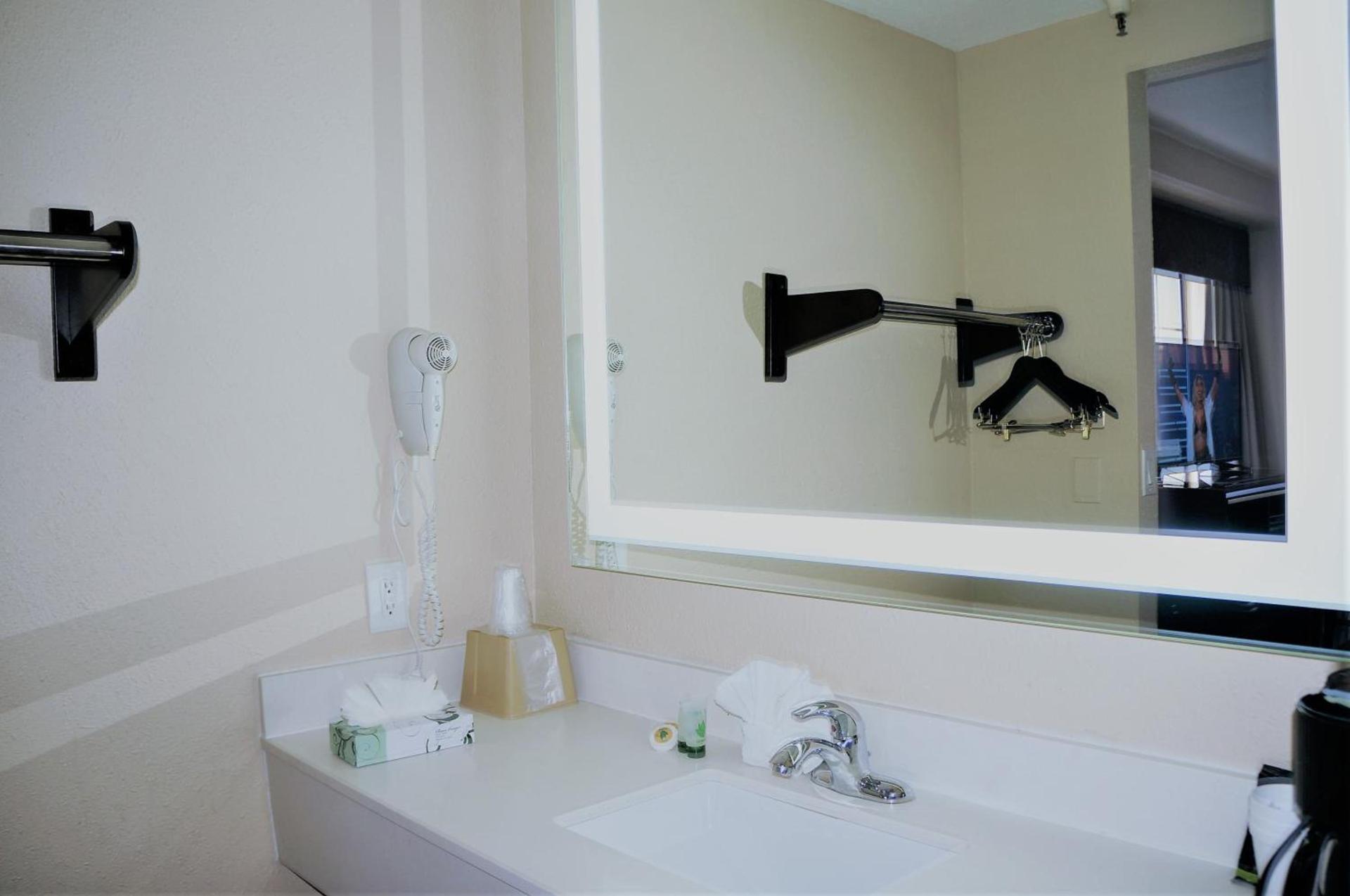 Executive Inn photo 10