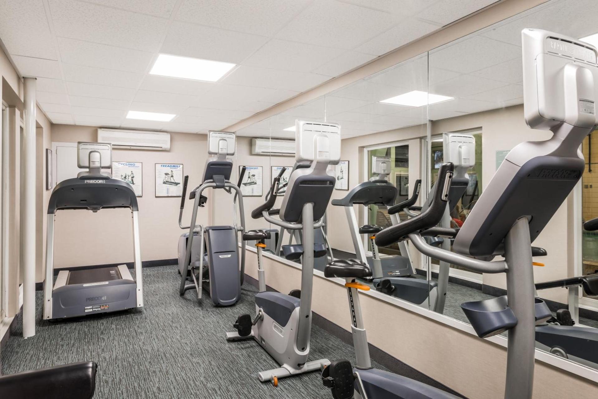 Howard Johnson by Wyndham Middletown Newport Area photo 14