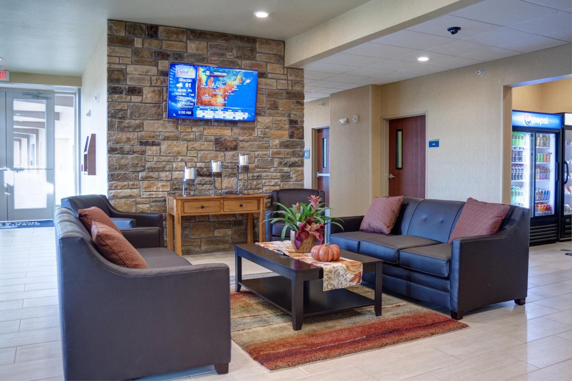 Cobblestone Hotel and Suites - Jefferson photo 6