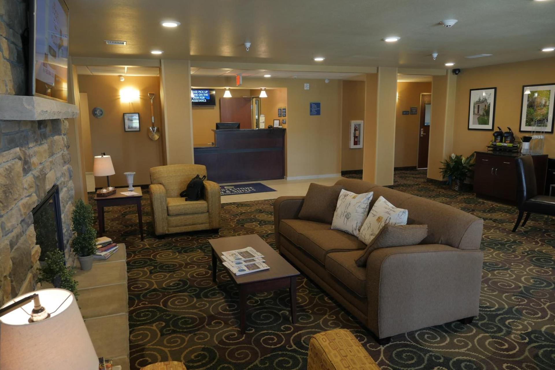 Cobblestone Inn & Suites-Winterset photo 38