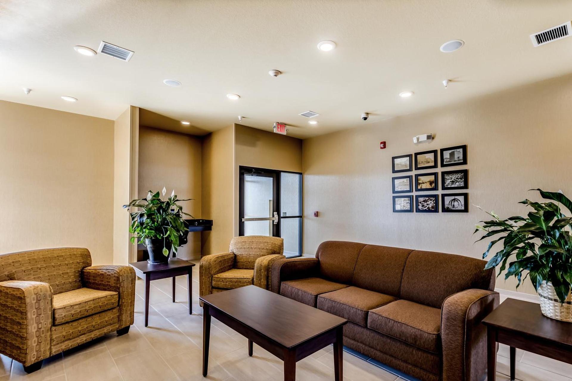 Cobblestone Inn & Suites - Waverly photo 21