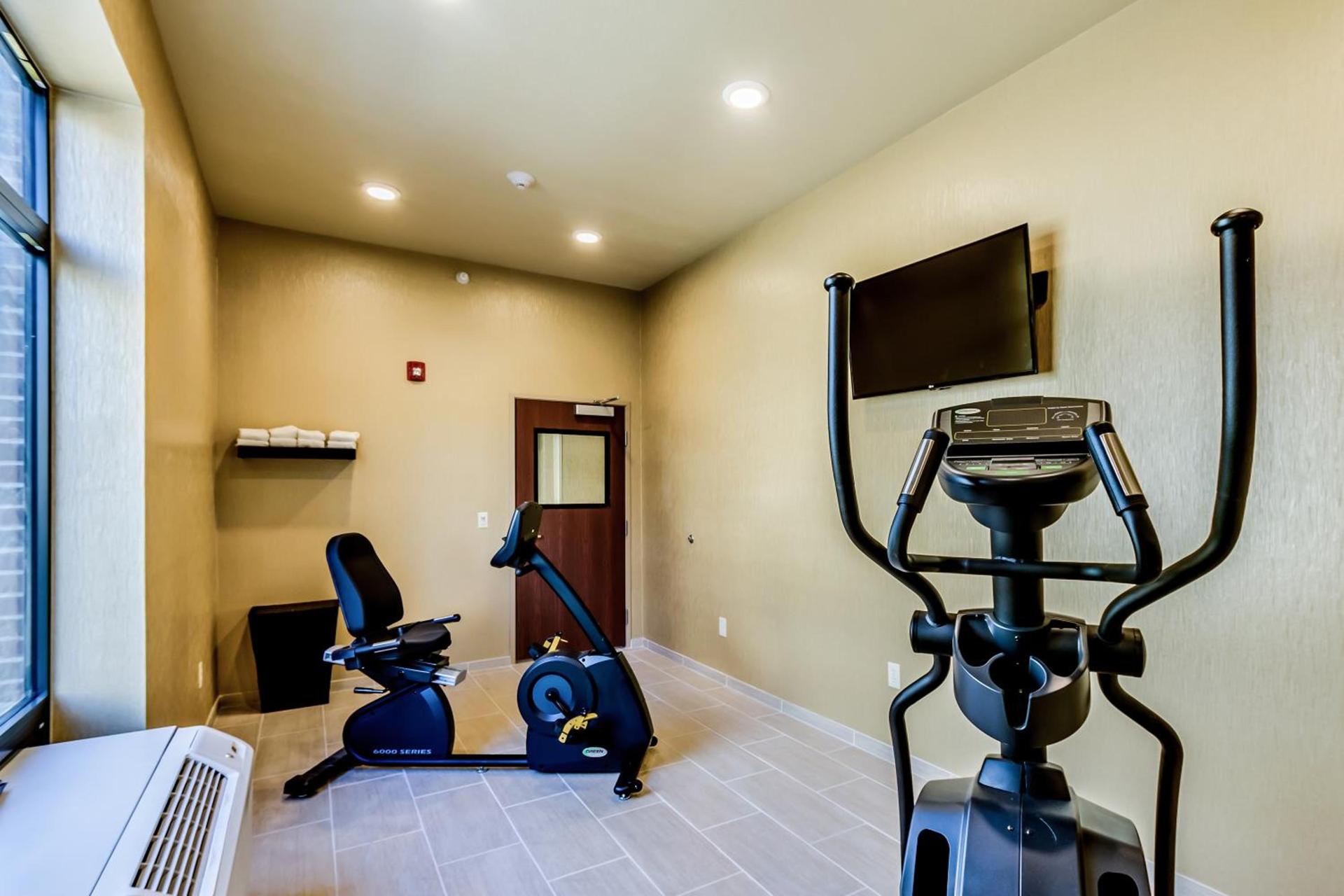 Cobblestone Inn & Suites - Waverly photo 38